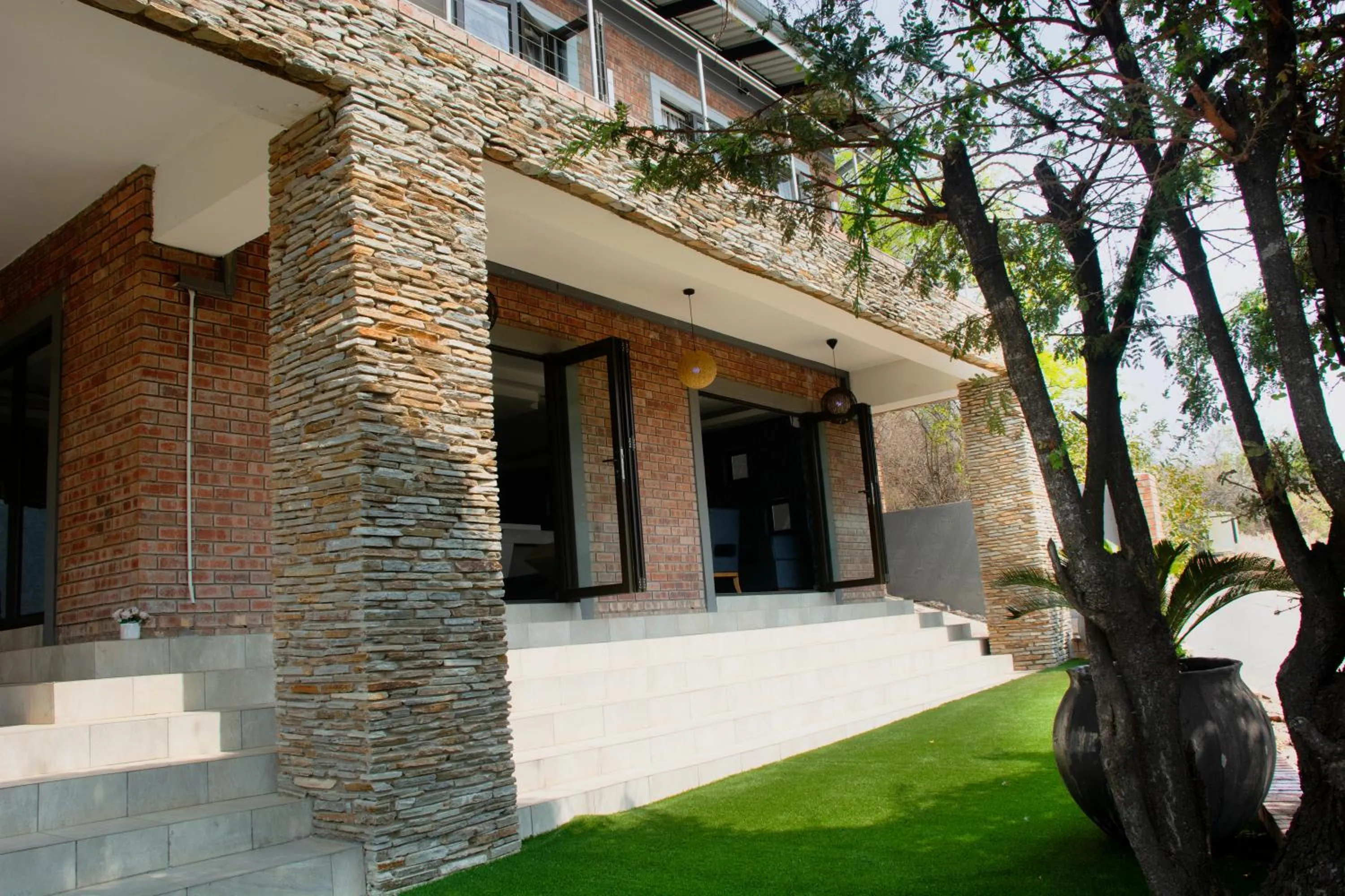 Property building in Impecto Guest House