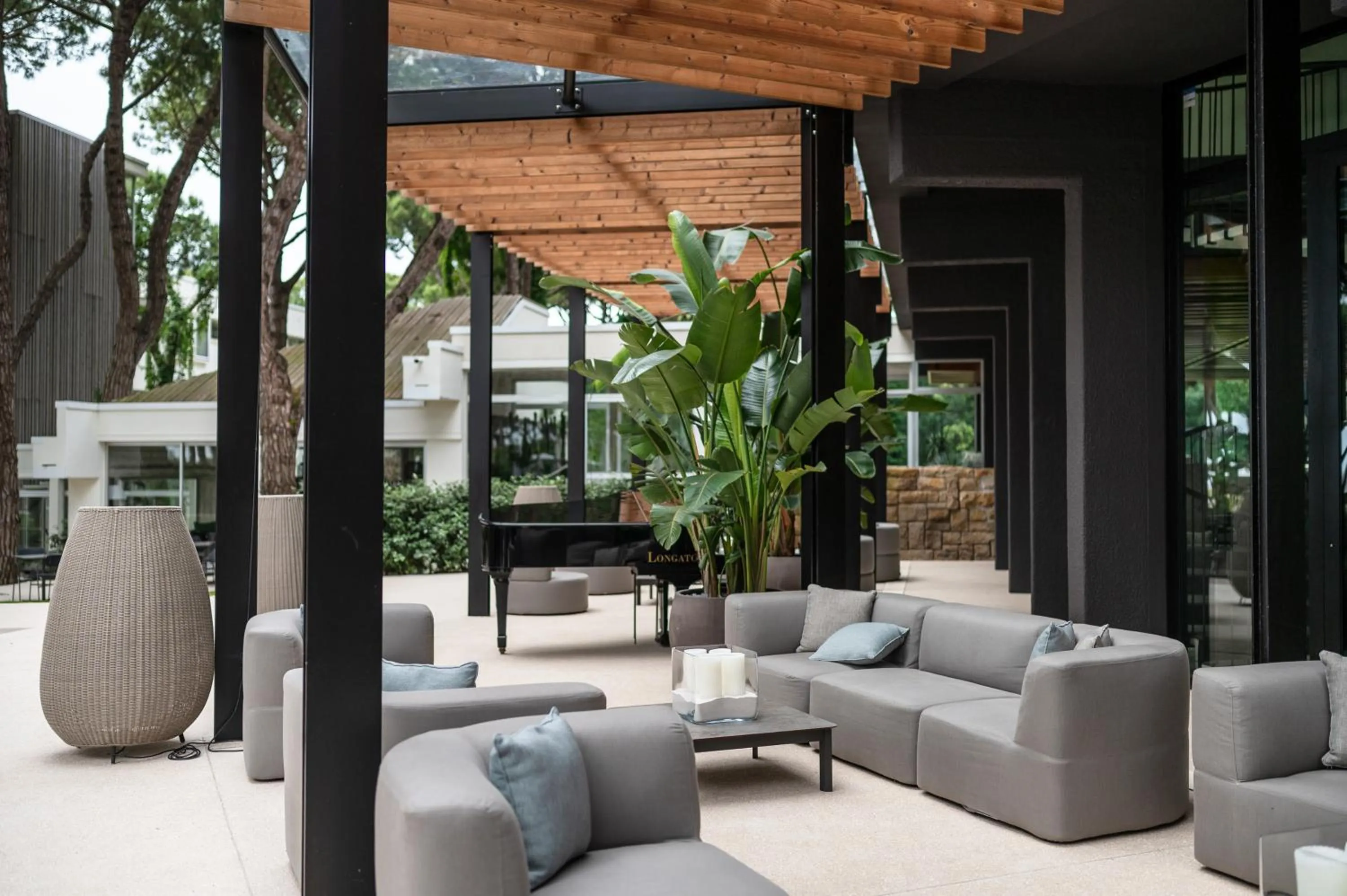 Patio in Bellevue Hotel & Resort