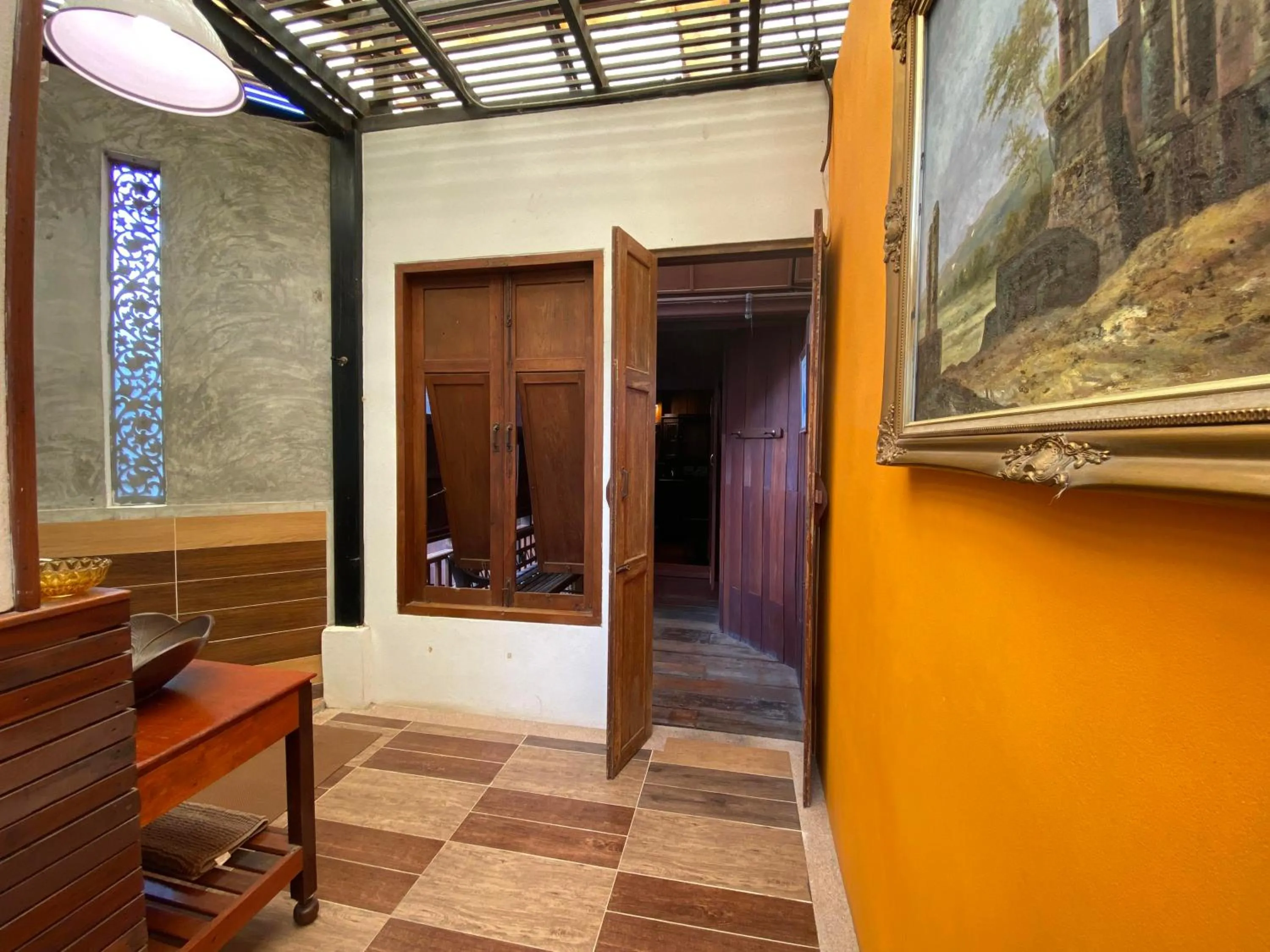 Property building in Ayutthaya retreat