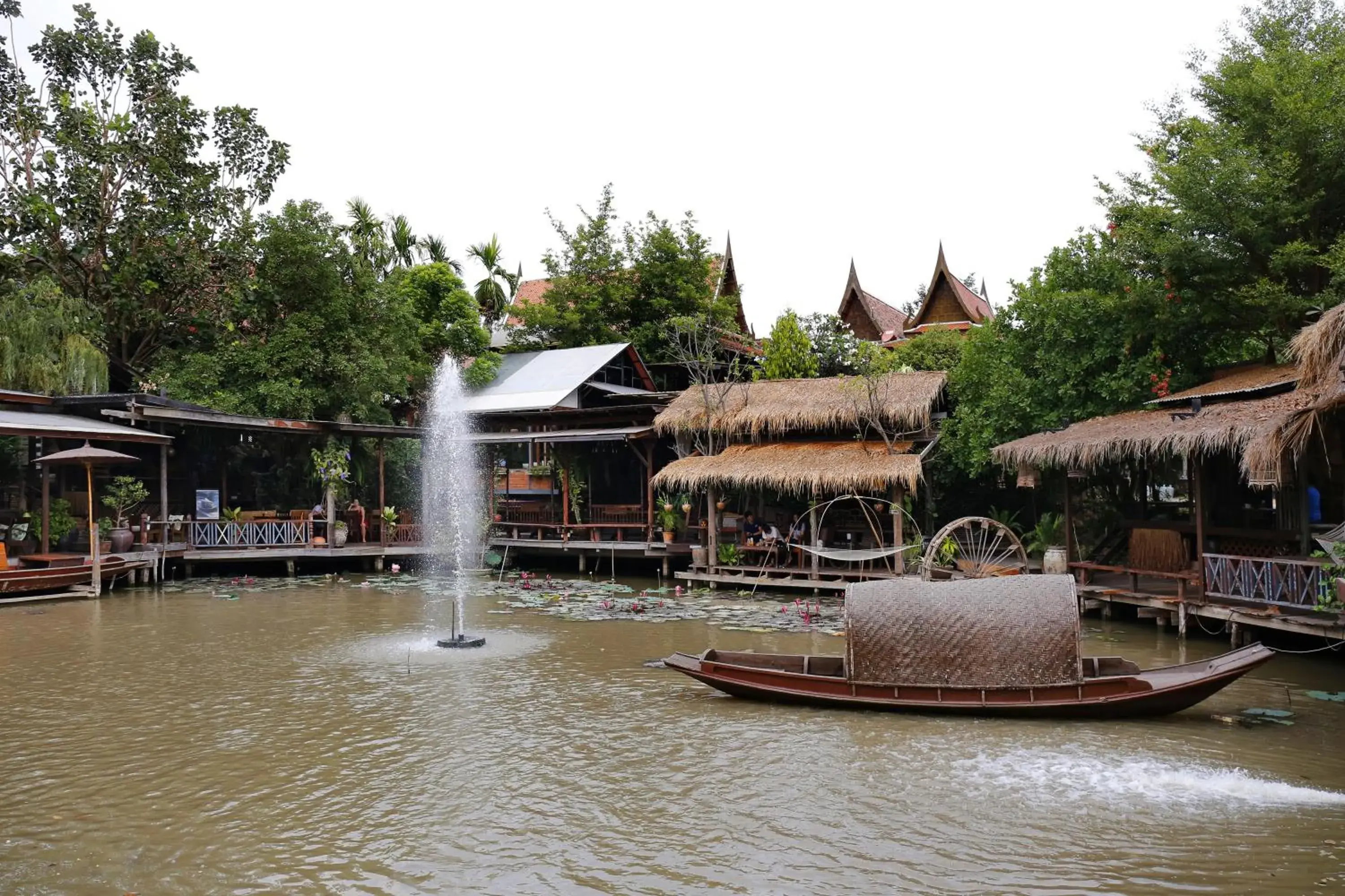 Restaurant/places to eat in Ayutthaya retreat Restaurant/places to eat in Ayutthaya retreat