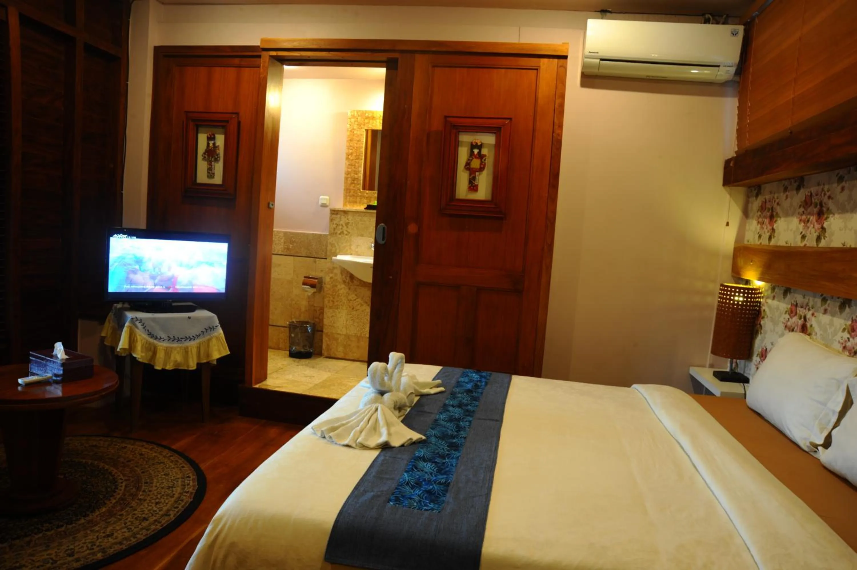 TV and multimedia in Tegal Panggung Guest House