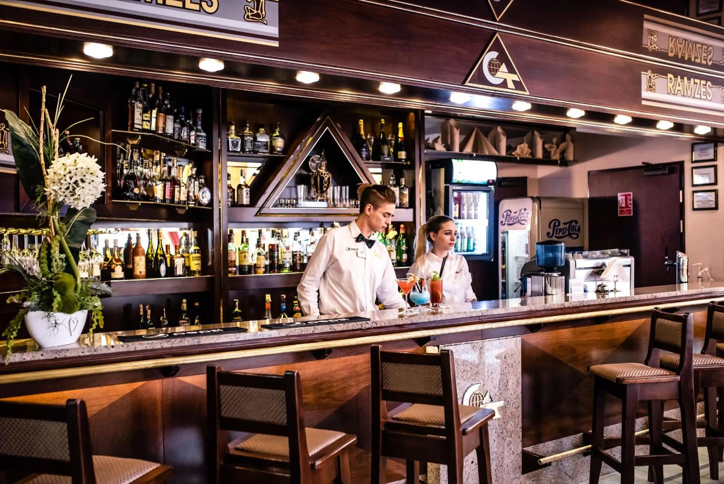 Restaurant/places to eat in Piramida Park Hotel & Wellness