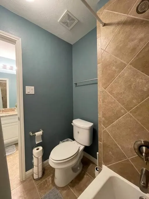 Spacious Conroe Home around 4 miles to the Lake