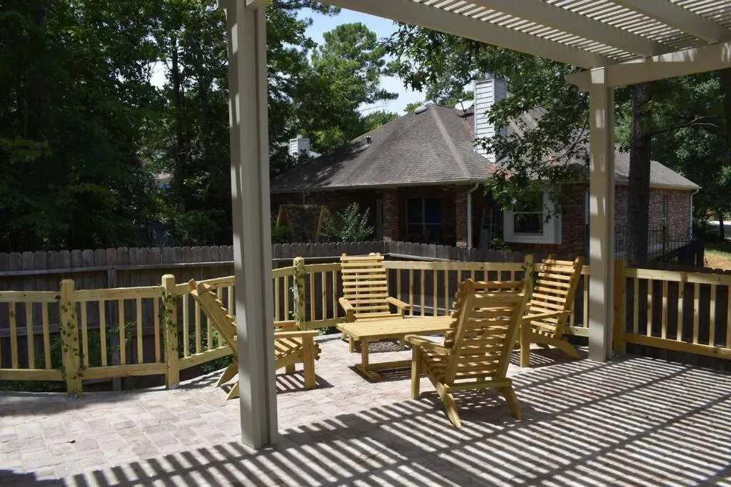 Spacious Conroe Home around 4 miles to the Lake