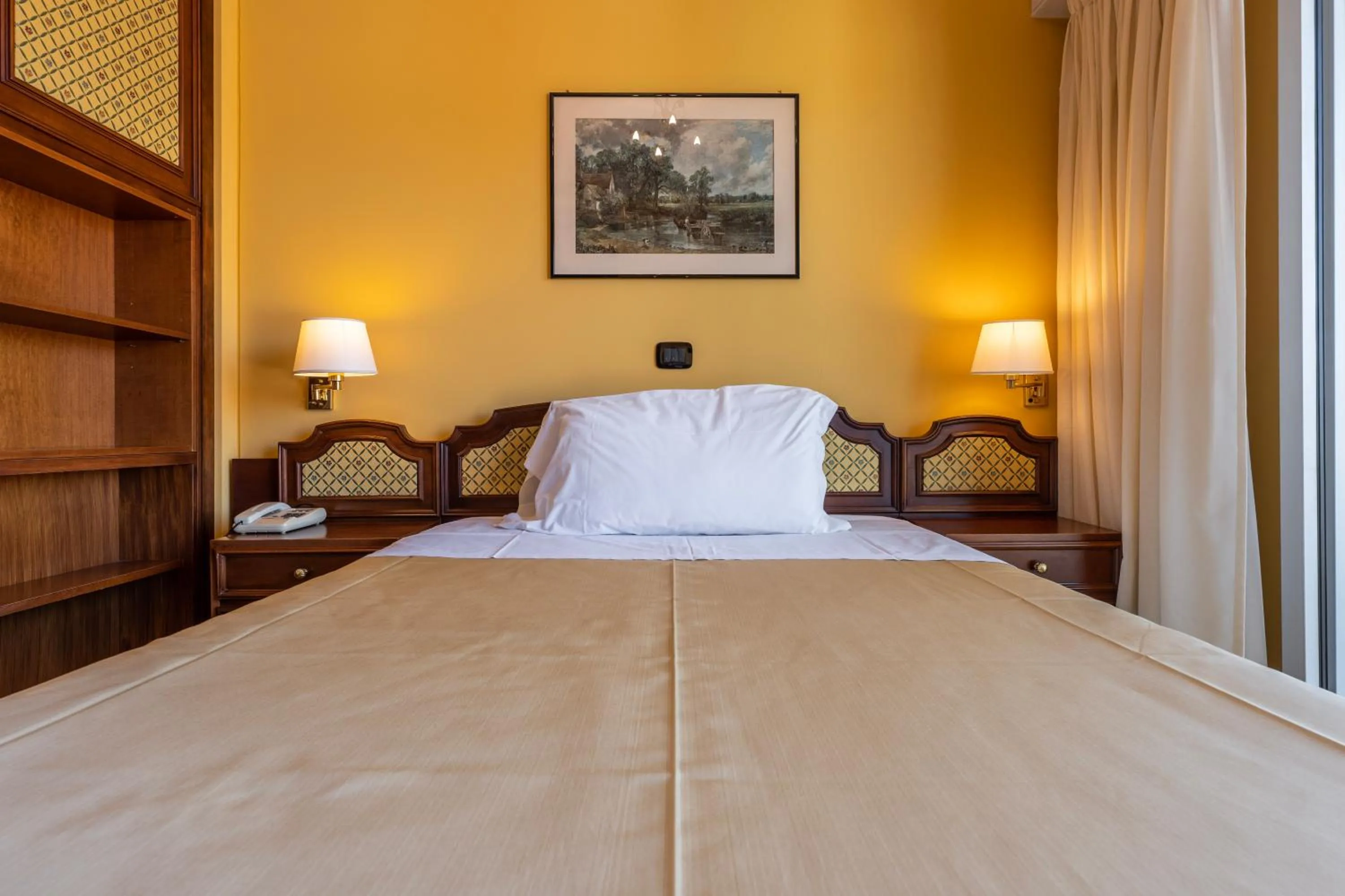 Bed in Hotel Bellevue Et Mediterranée