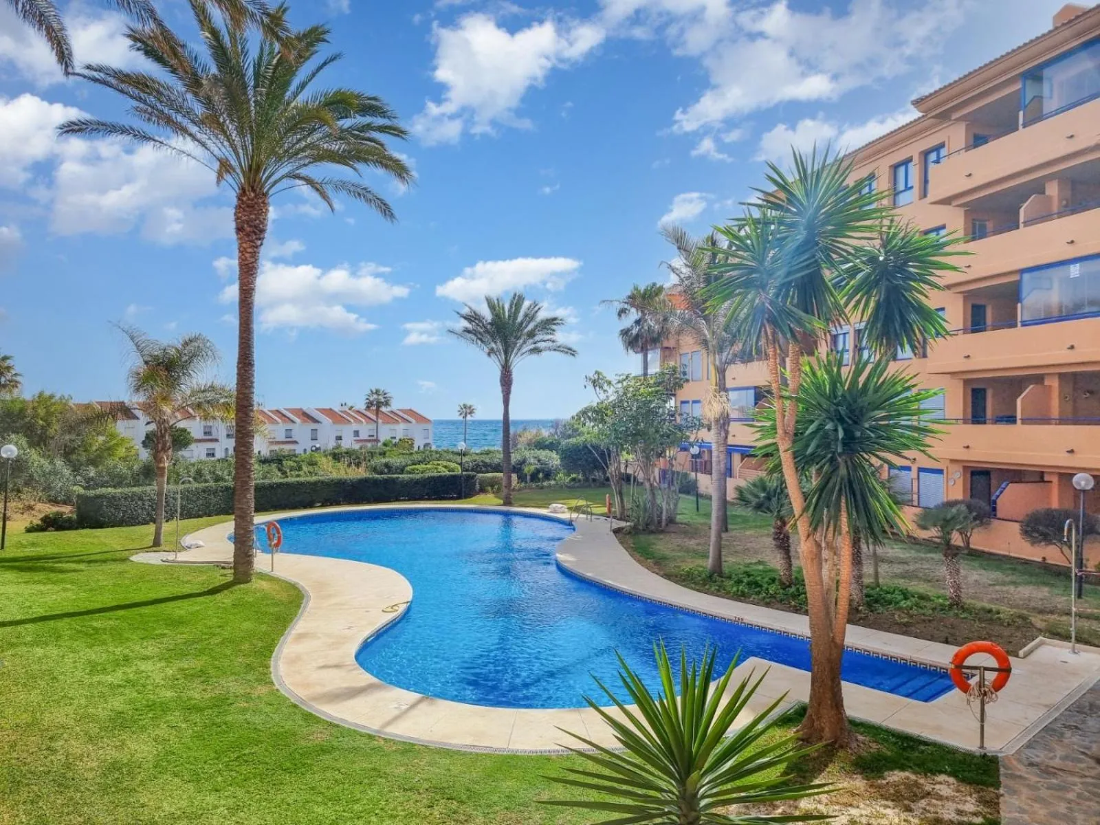Pool view in La Aldea