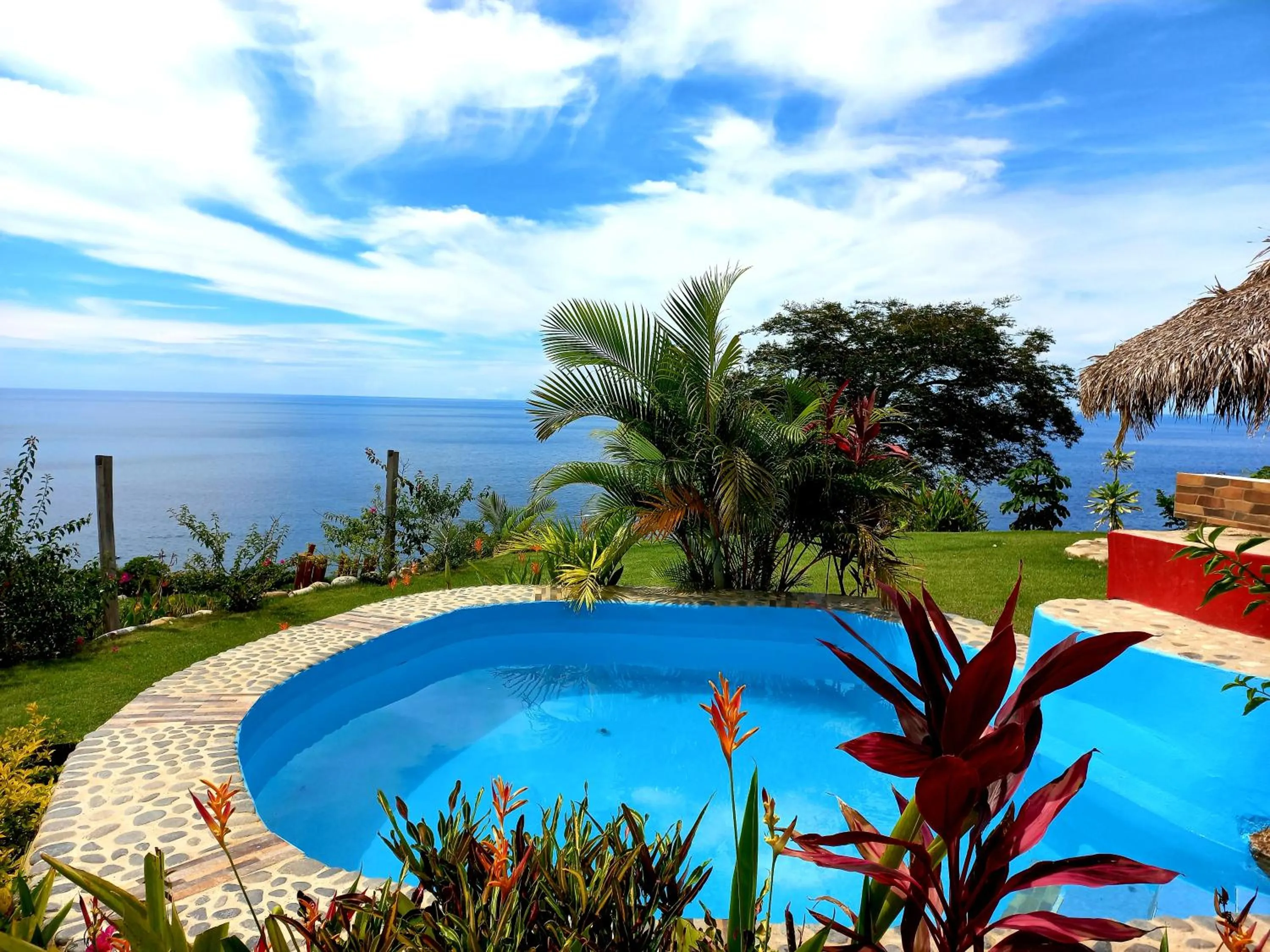 Swimming pool in Treasure by the Sea Resort - Happy Hill