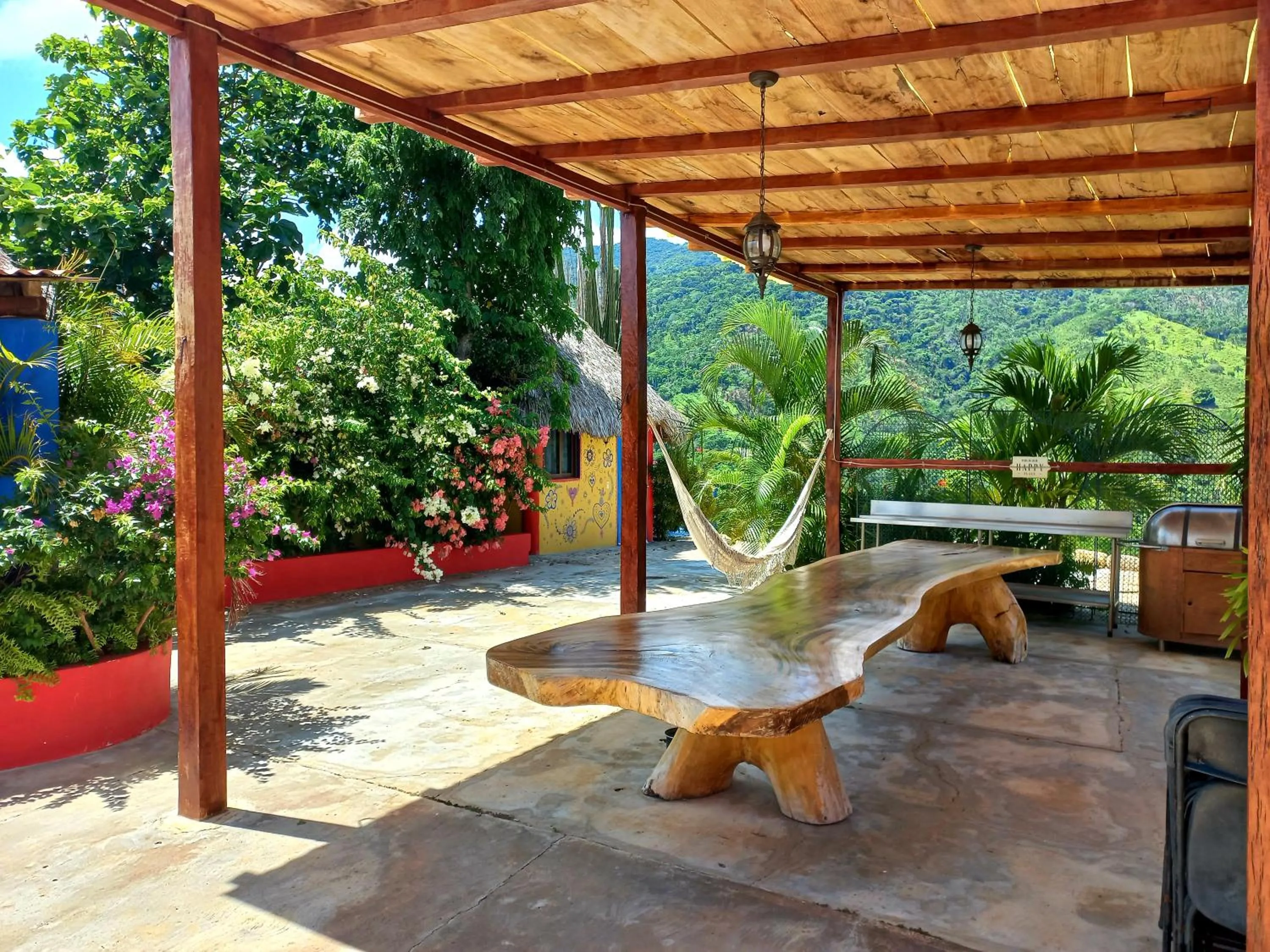 Treasure by the Sea Resort - Happy Hill