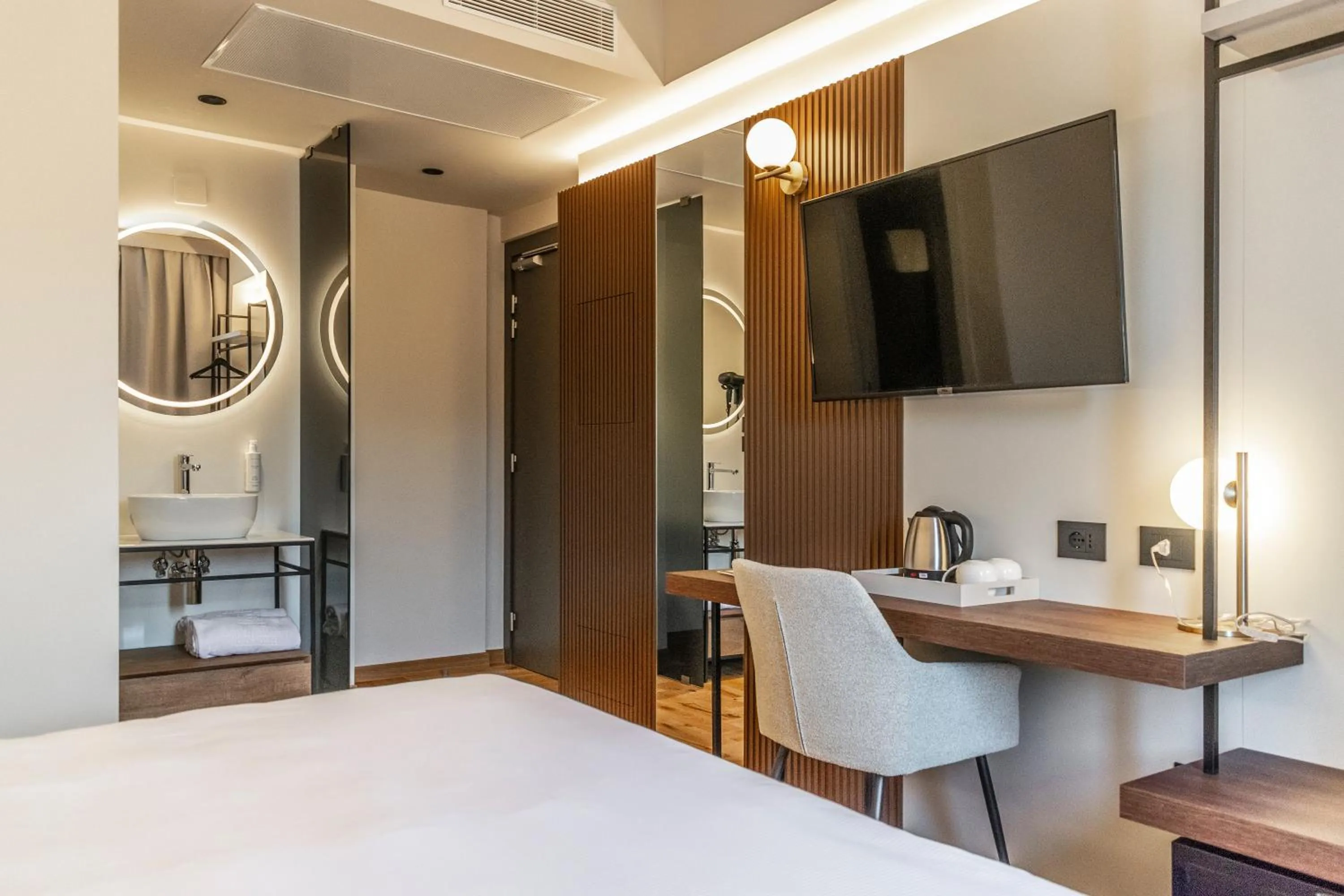 Bed in Madi city Hotel