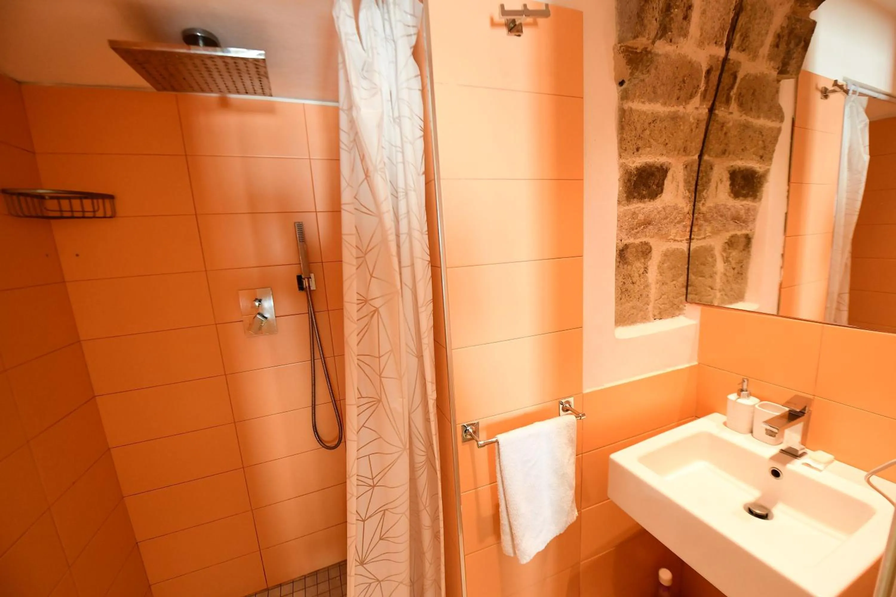 Shower in Little Italy Hostel Ex Chiesa S Donato