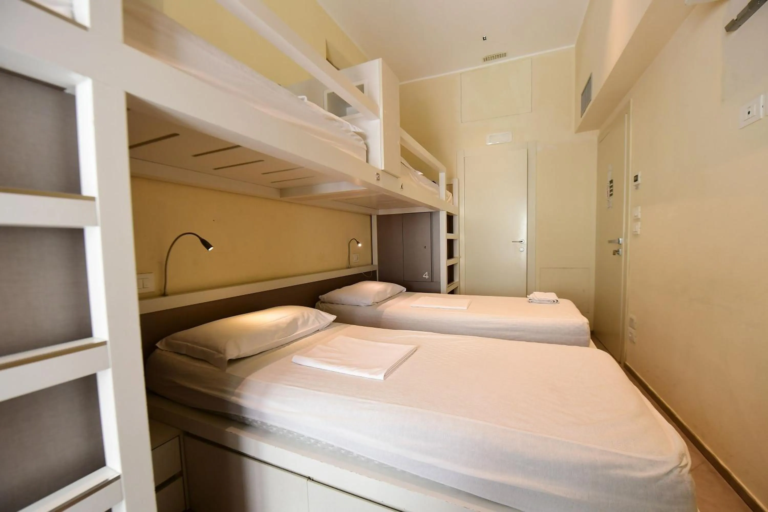 Bedroom, Bed in Little Italy Hostel Ex Chiesa S Donato