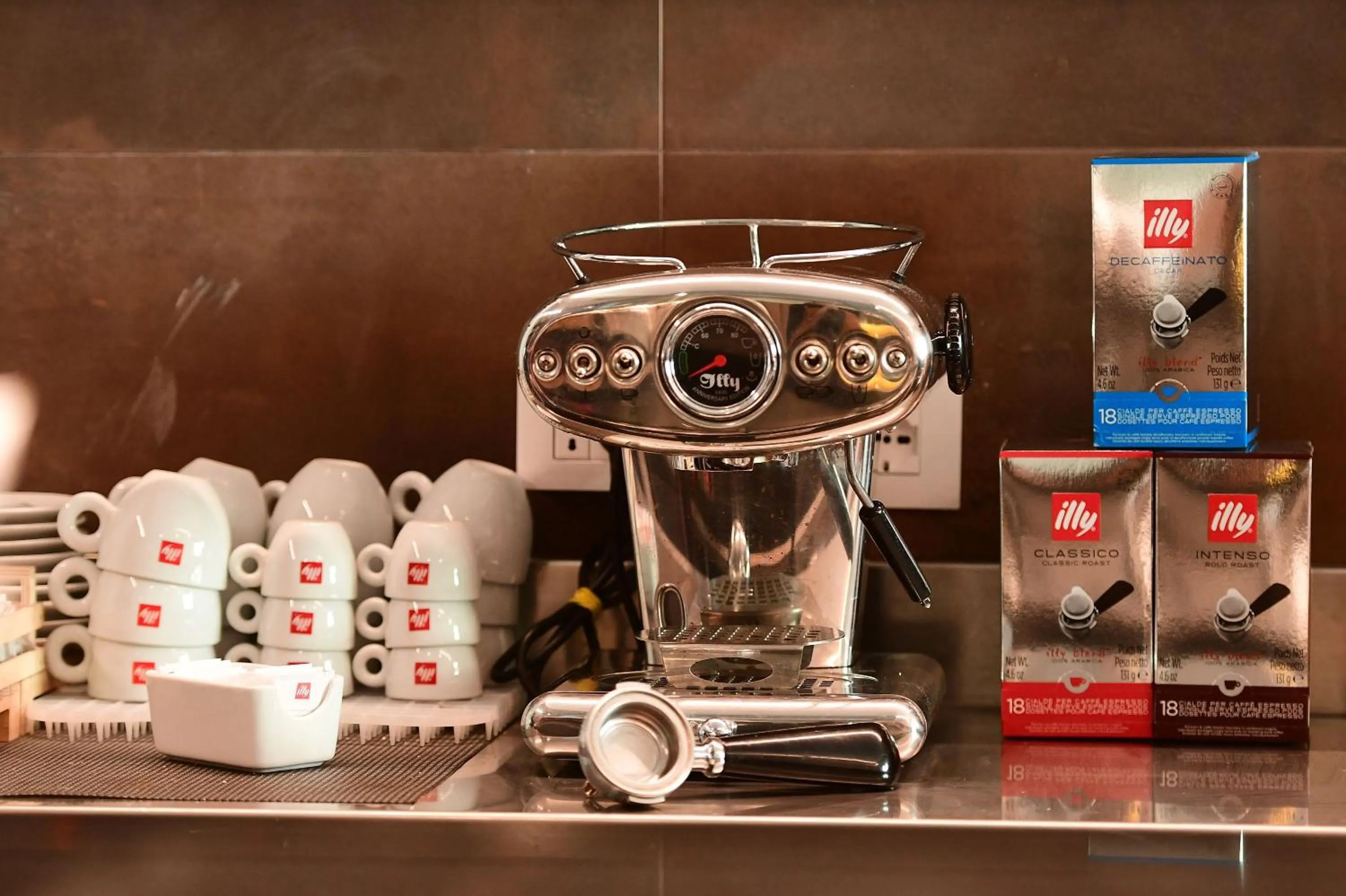 Buffet breakfast in Little Italy Hostel Ex Chiesa S Donato