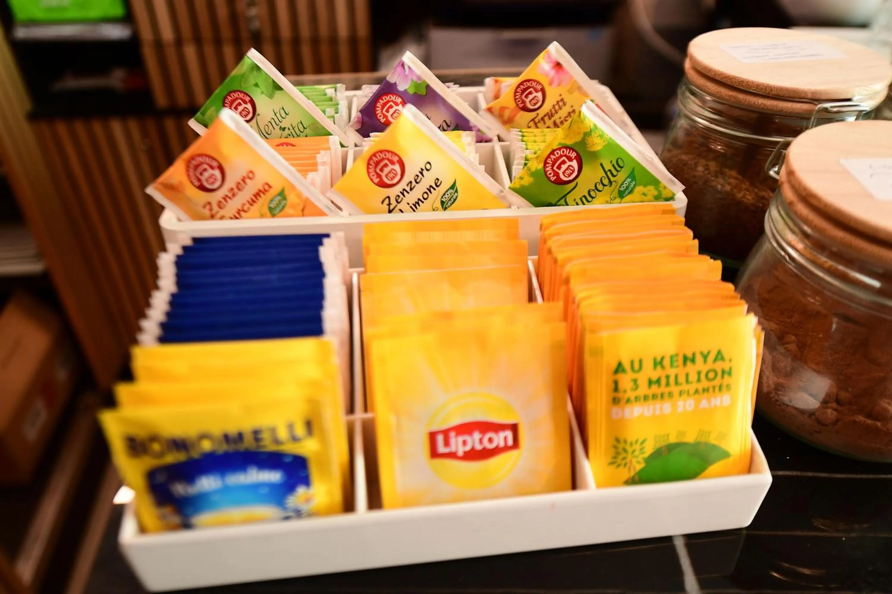 Buffet breakfast in Little Italy Hostel Ex Chiesa S Donato