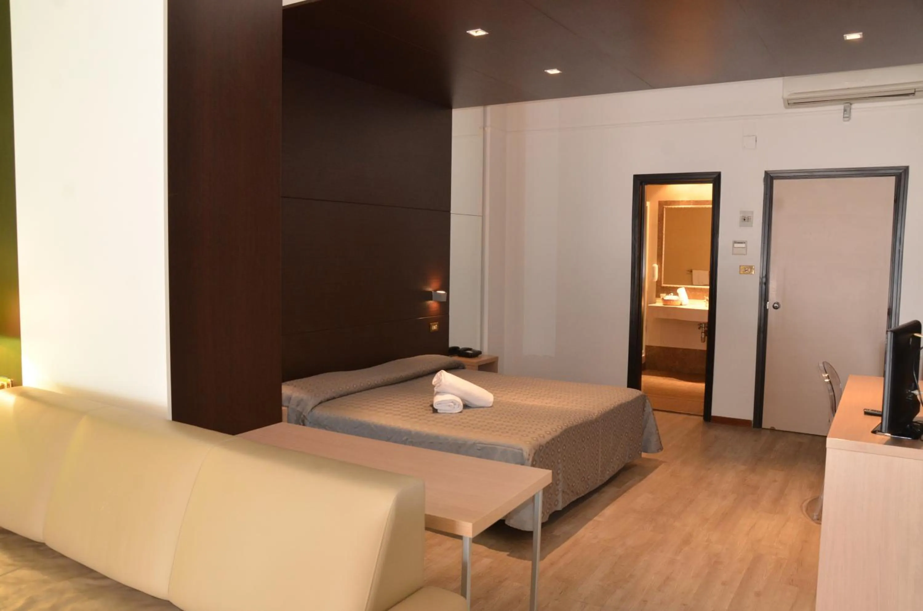 Bed in Grand Eurhotel