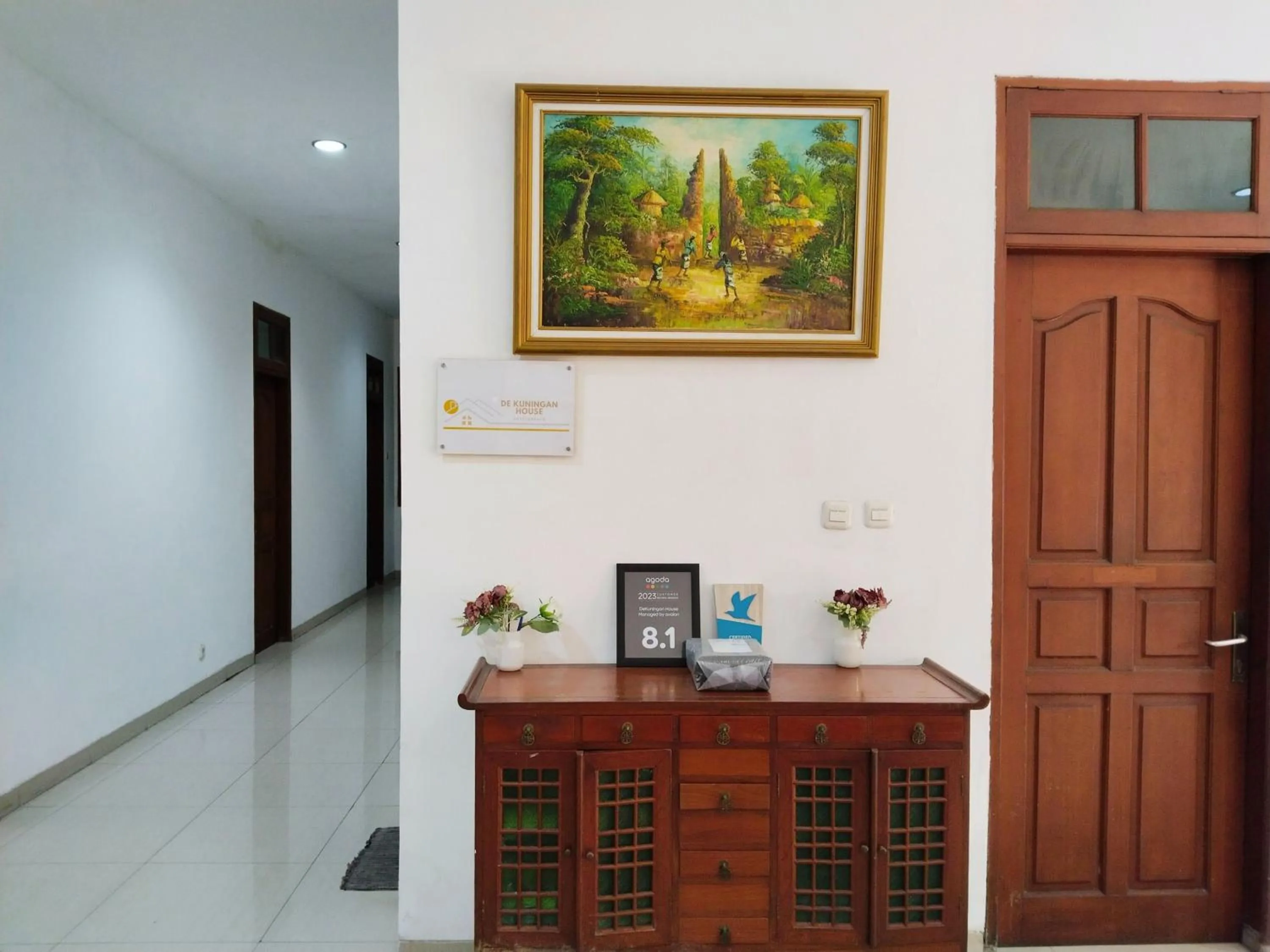 DeKuningan House