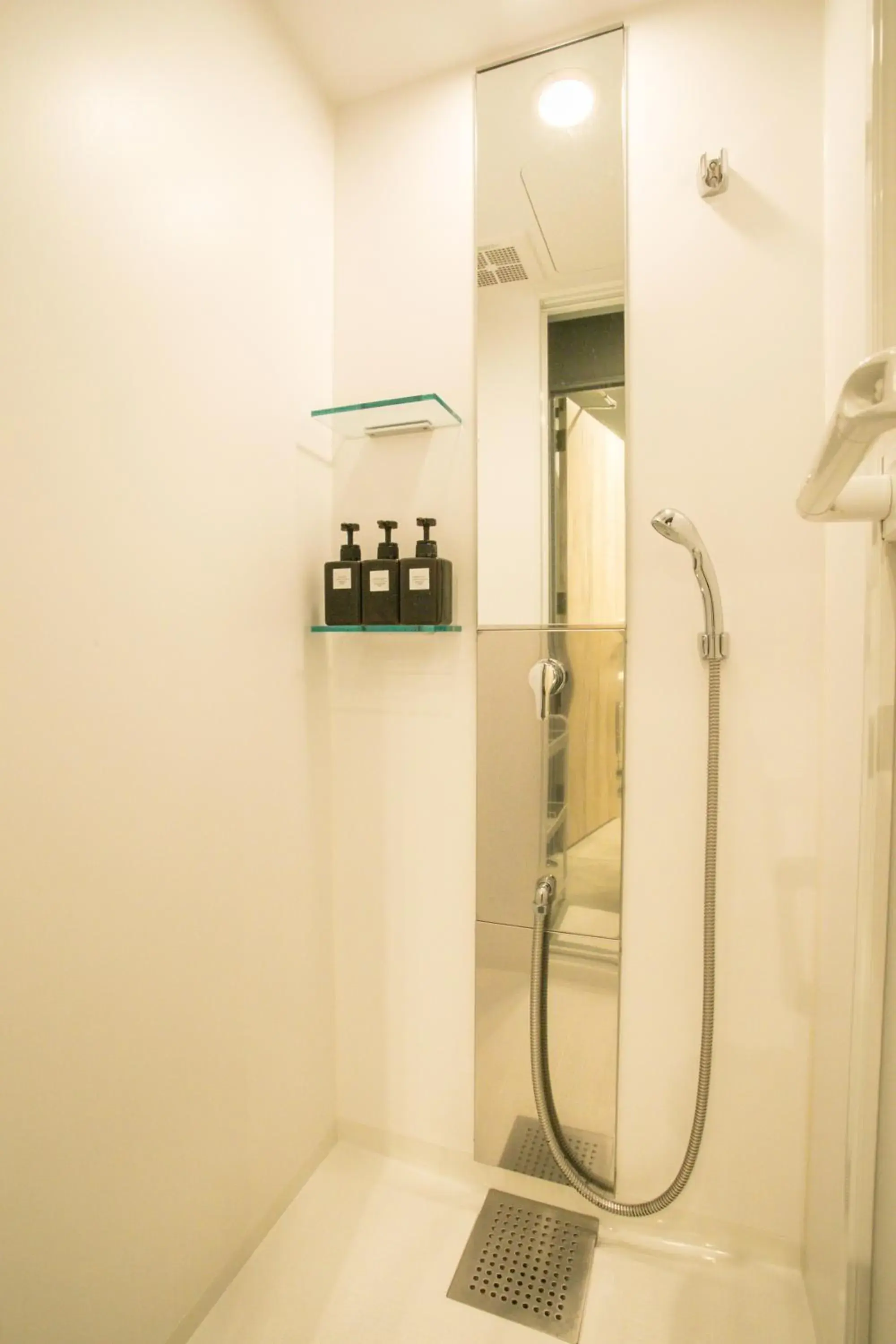 Shower in Hostel STAND BY ME Shower in Hostel STAND BY ME