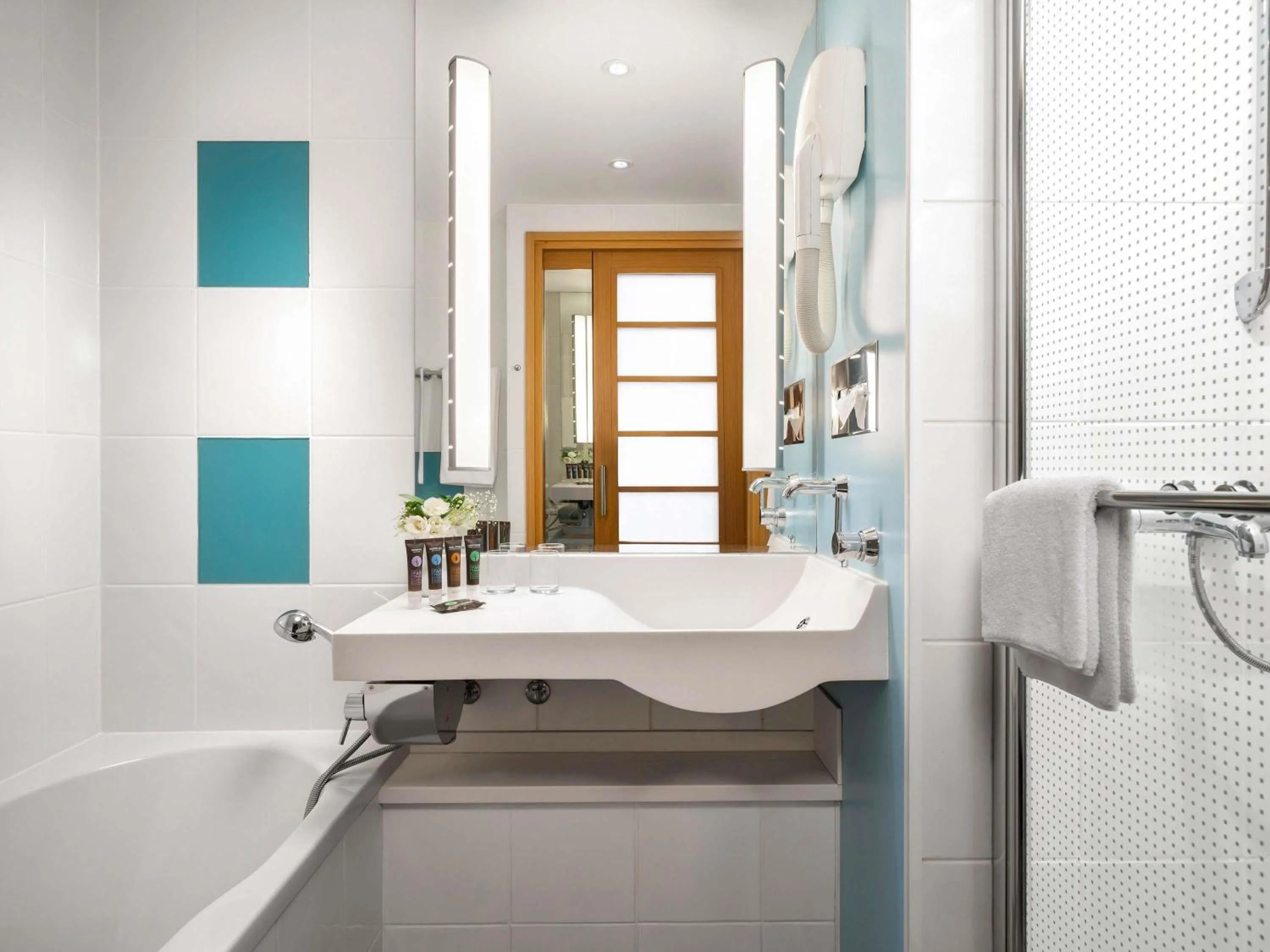 Bedroom in Novotel Istanbul Zeytinburnu