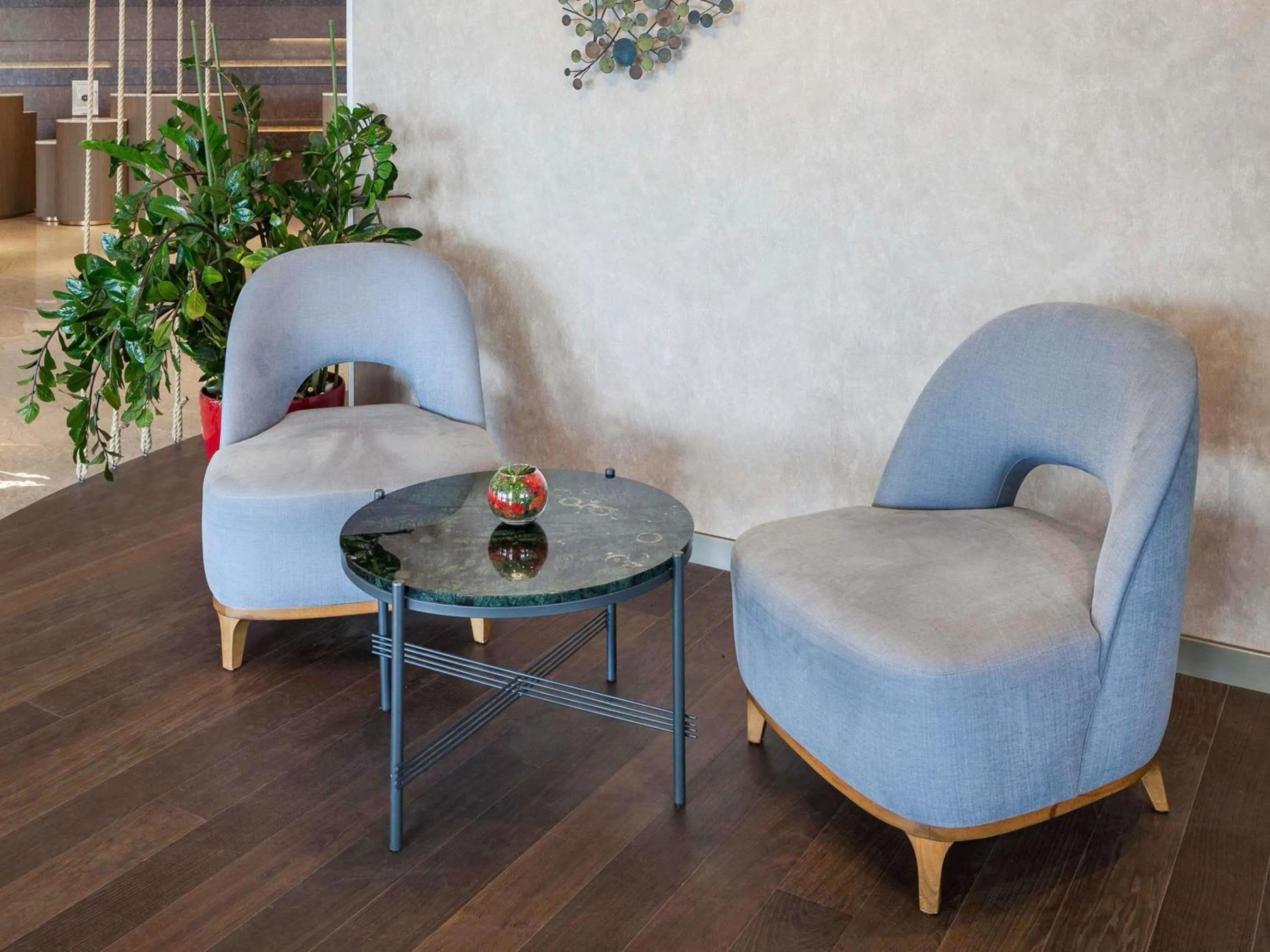 Lounge or bar in Novotel Istanbul Zeytinburnu