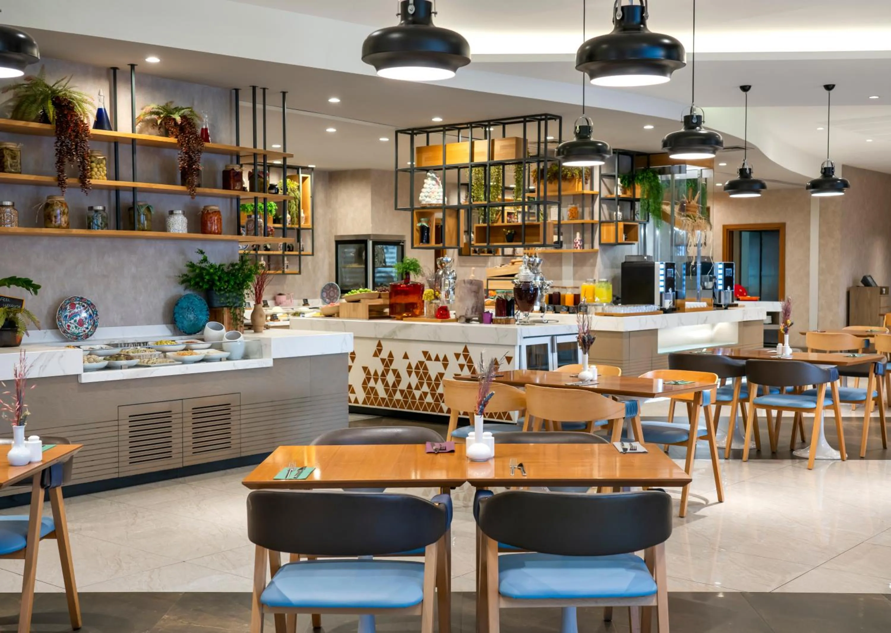 Restaurant/places to eat in Novotel Istanbul Zeytinburnu