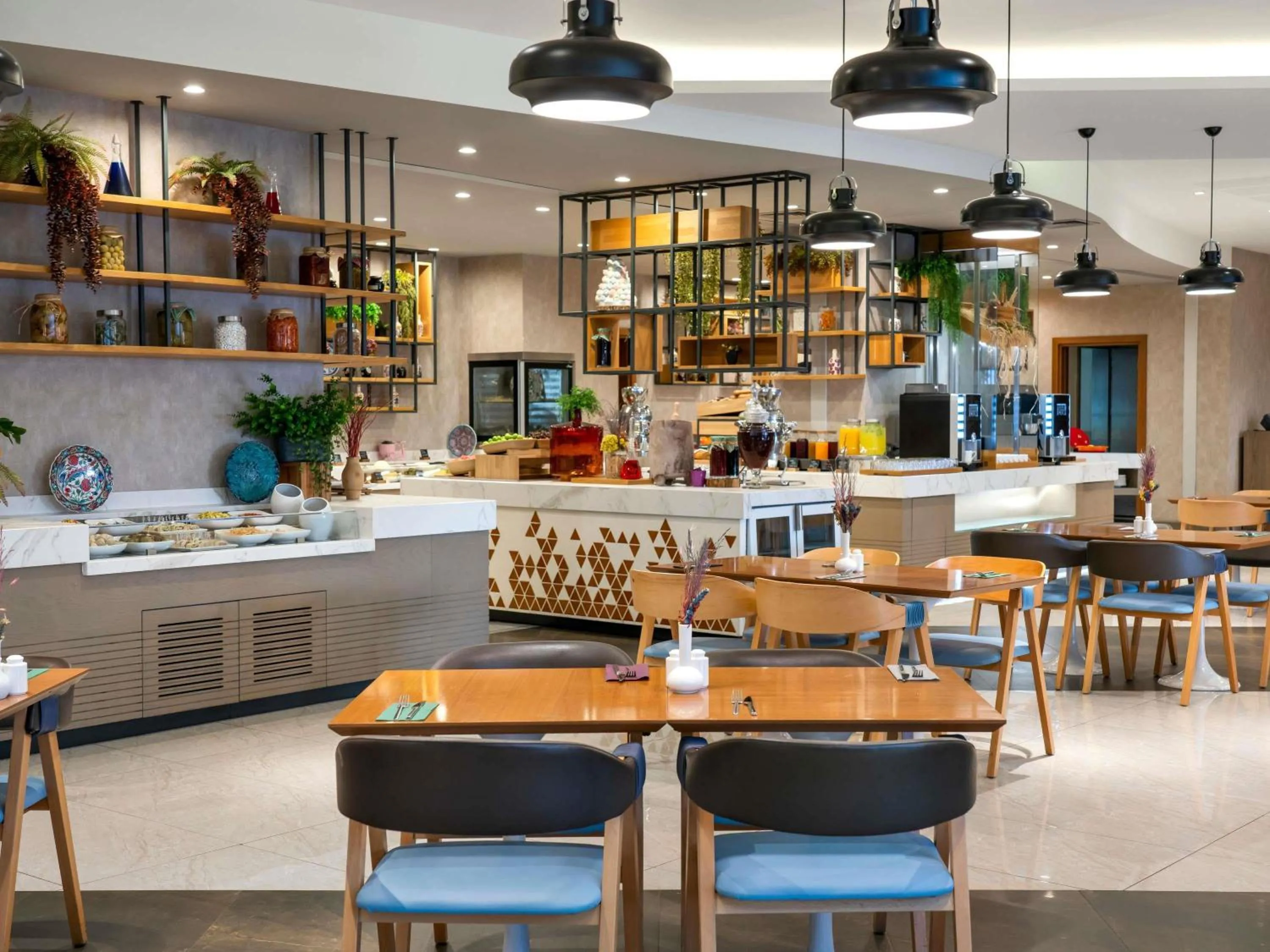 Restaurant/places to eat in Novotel Istanbul Zeytinburnu