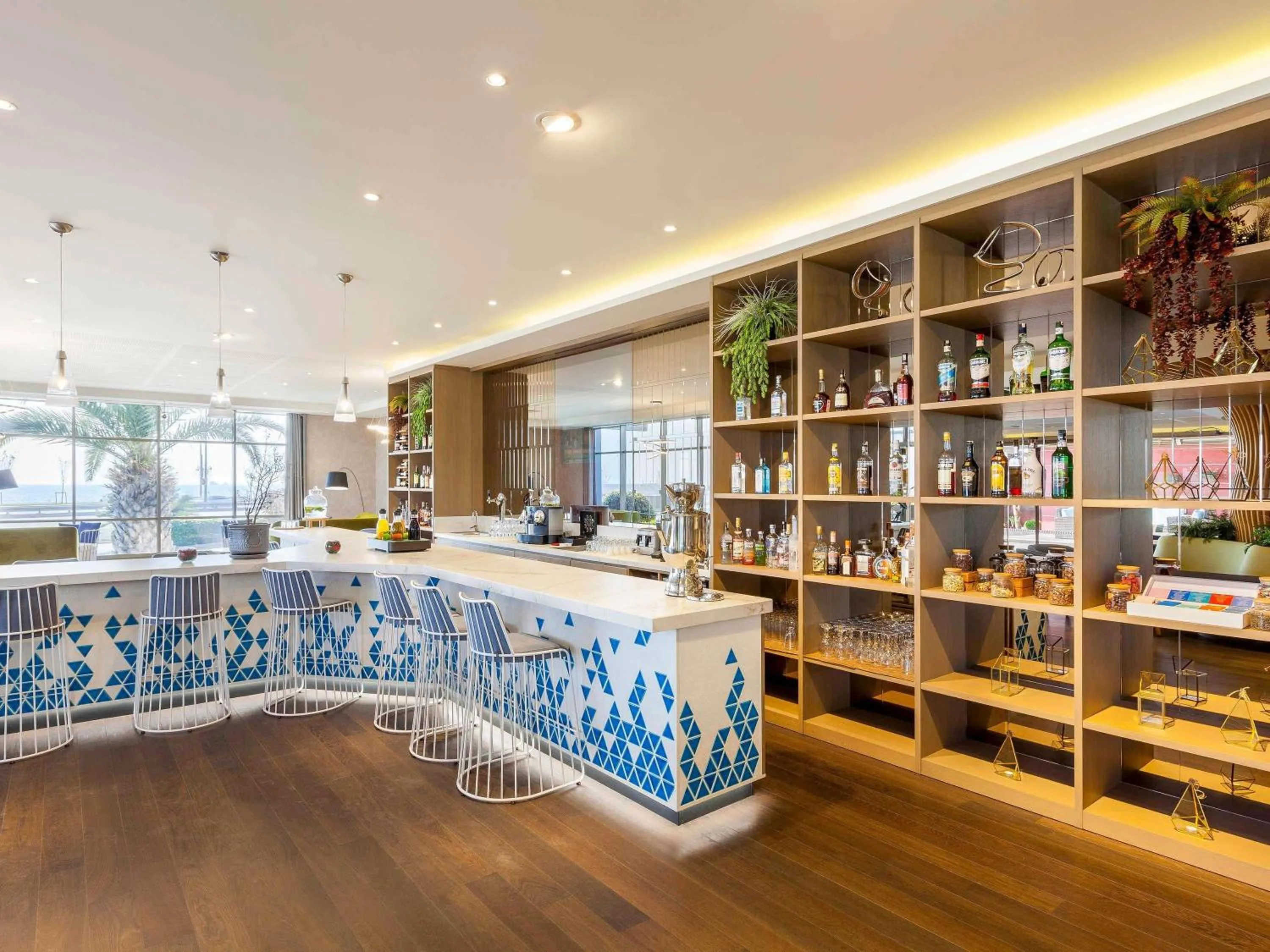 Lounge or bar in Novotel Istanbul Zeytinburnu