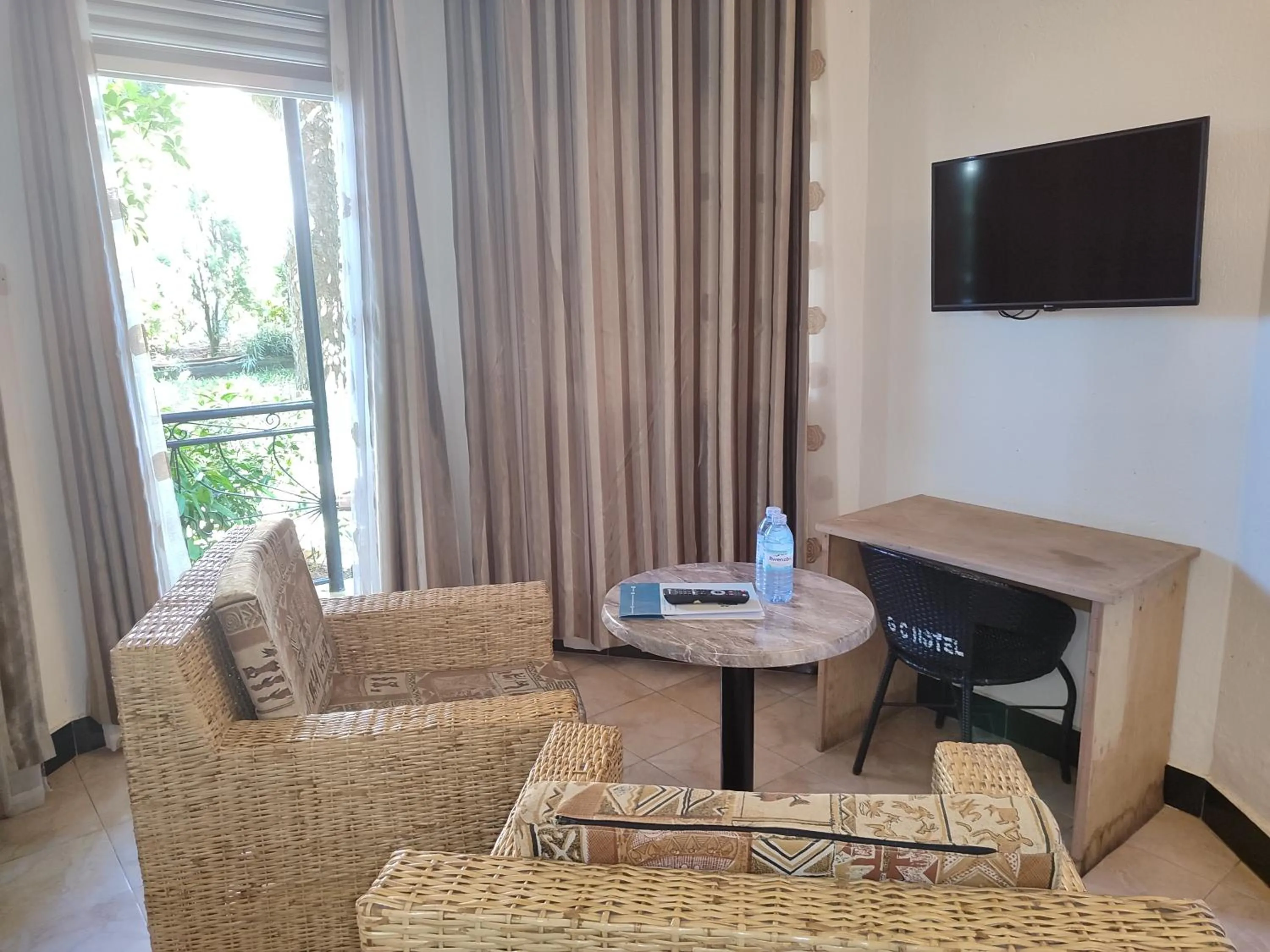 Seating area in Garden Courts Hotel Masaka