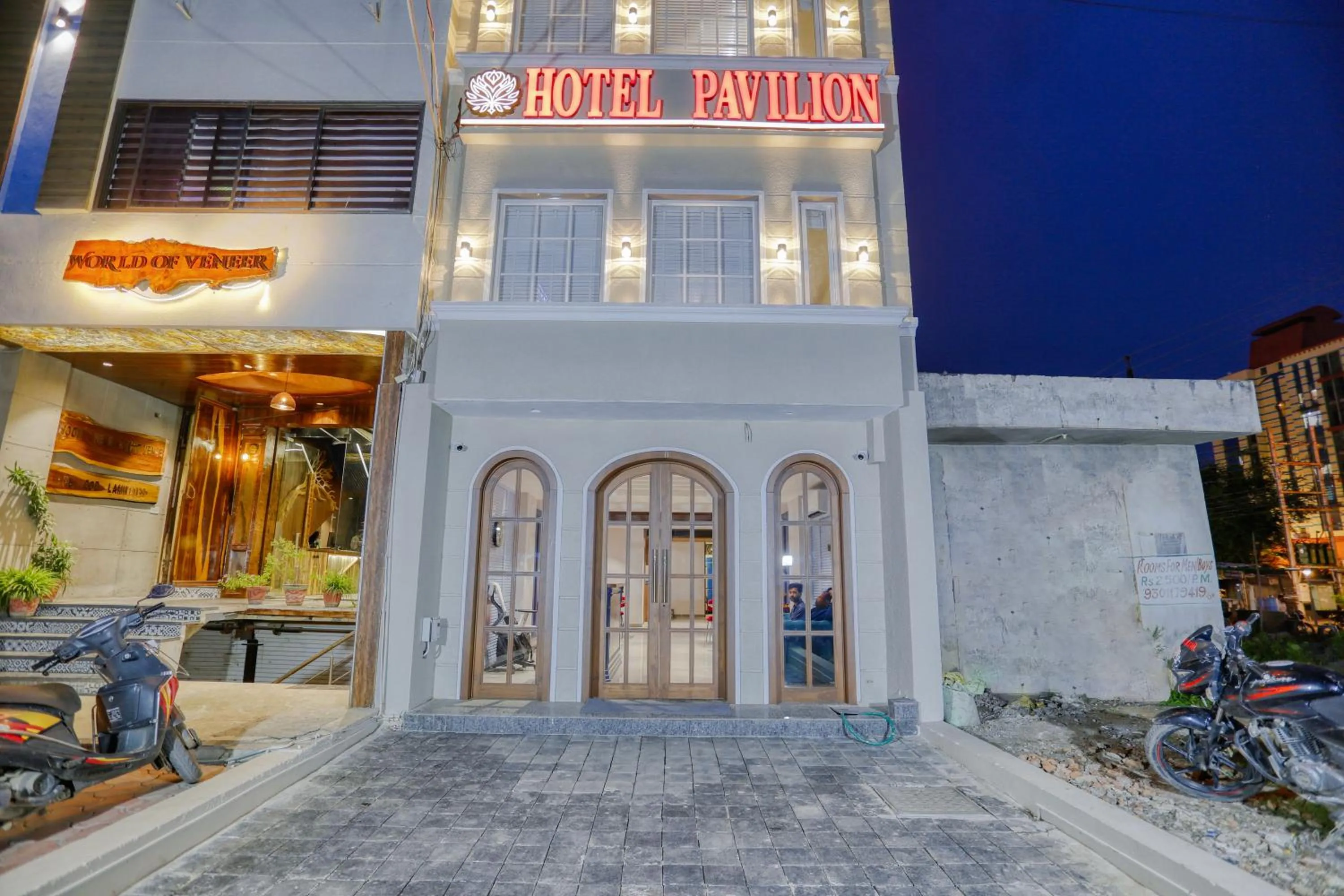 Facade/entrance in Hotel Pavilion