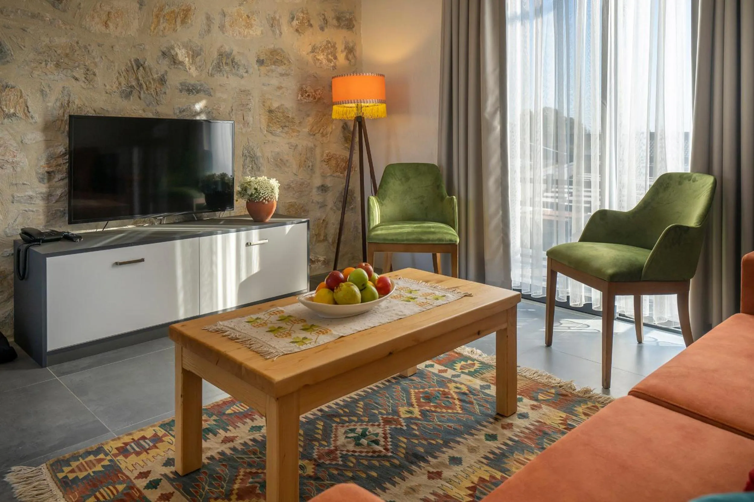 TV and multimedia in DADYA BORA HOTEL