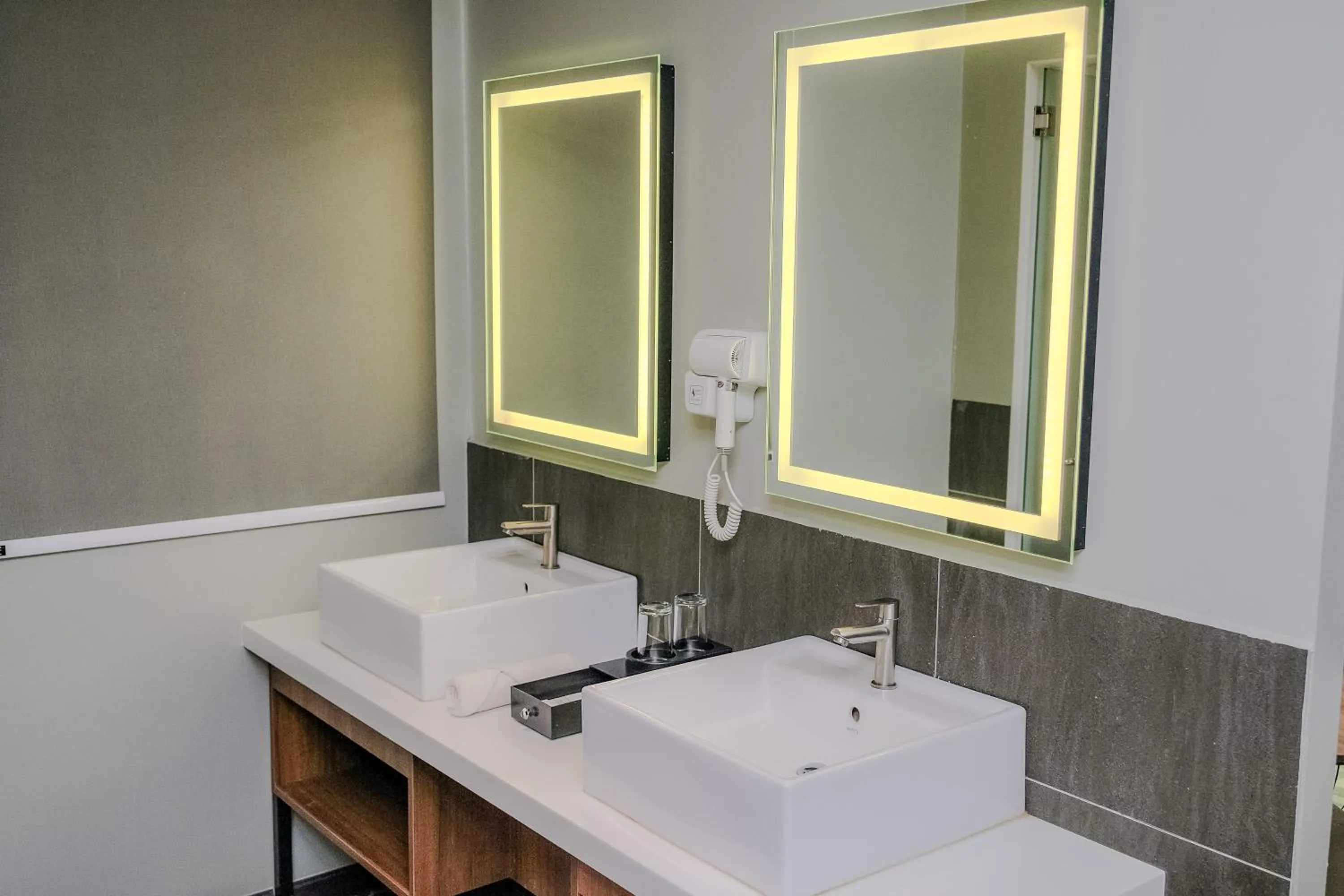 Bathroom in NB HOTEL