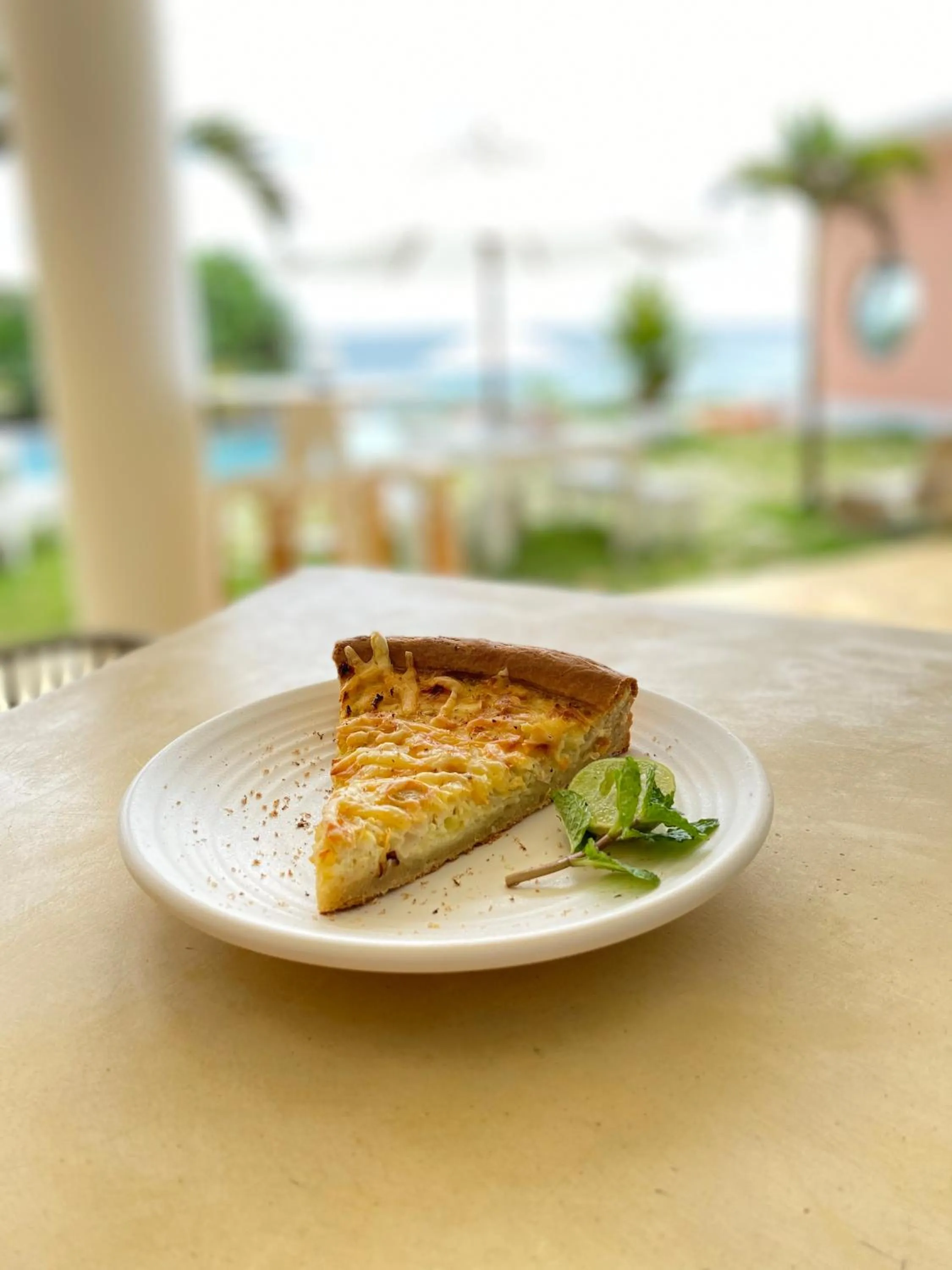 Food and drinks in Belika Beach