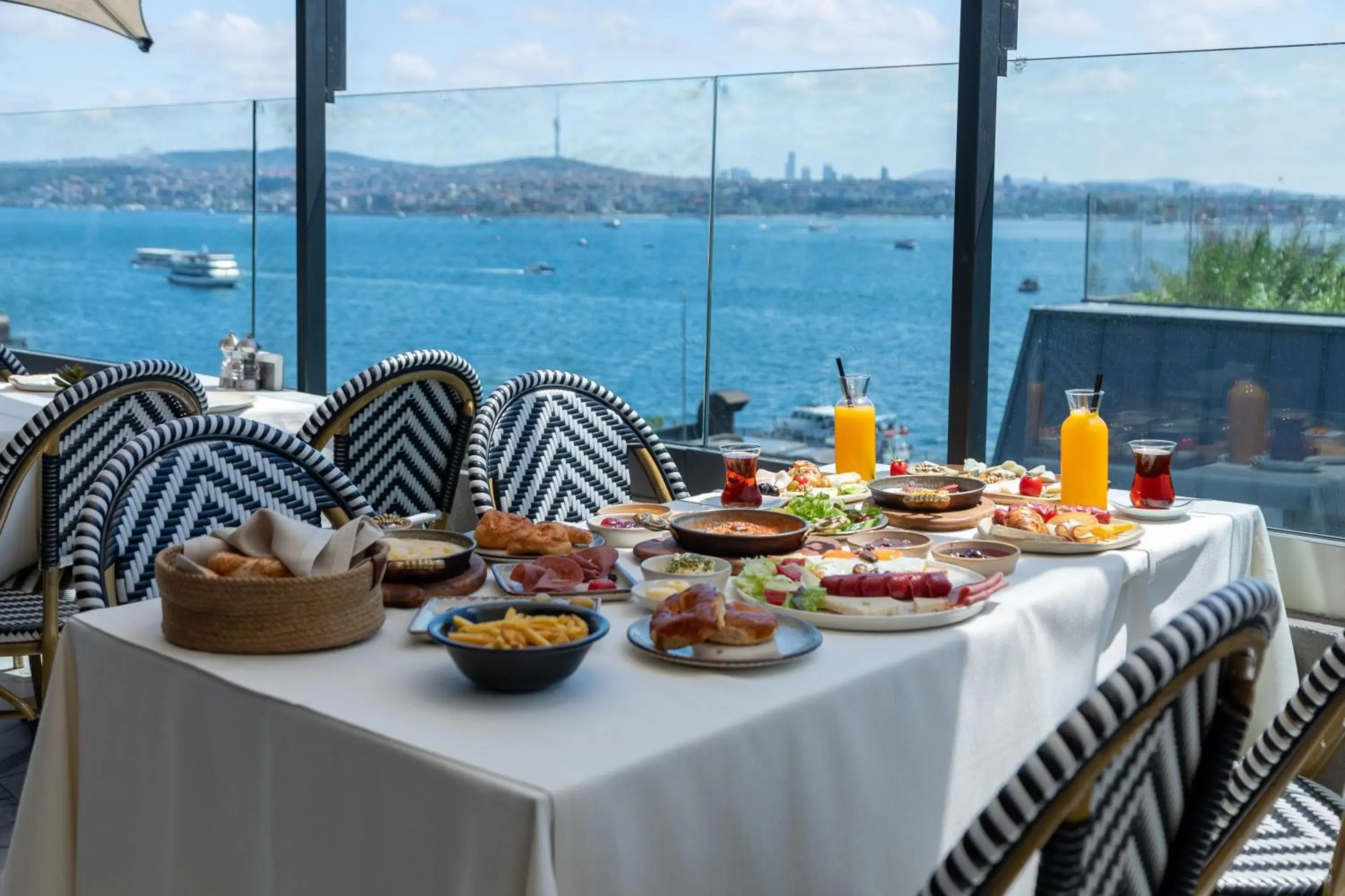Restaurant/places to eat in Hotel De Reve Galata-Special Class Restaurant/places to eat in Hotel De Reve Galata-Special Class