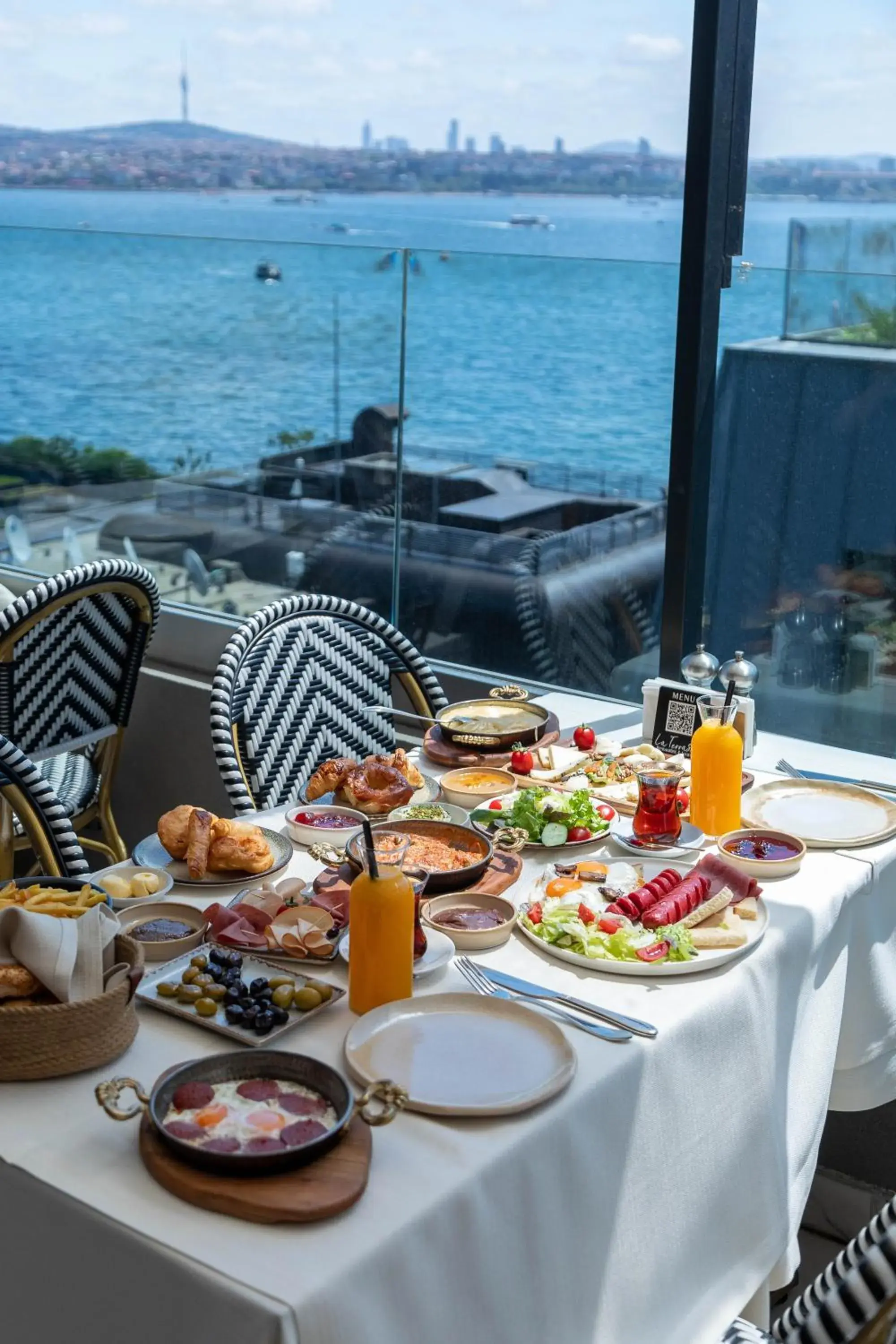 Restaurant/places to eat in Hotel De Reve Galata-Special Class Restaurant/places to eat in Hotel De Reve Galata-Special Class