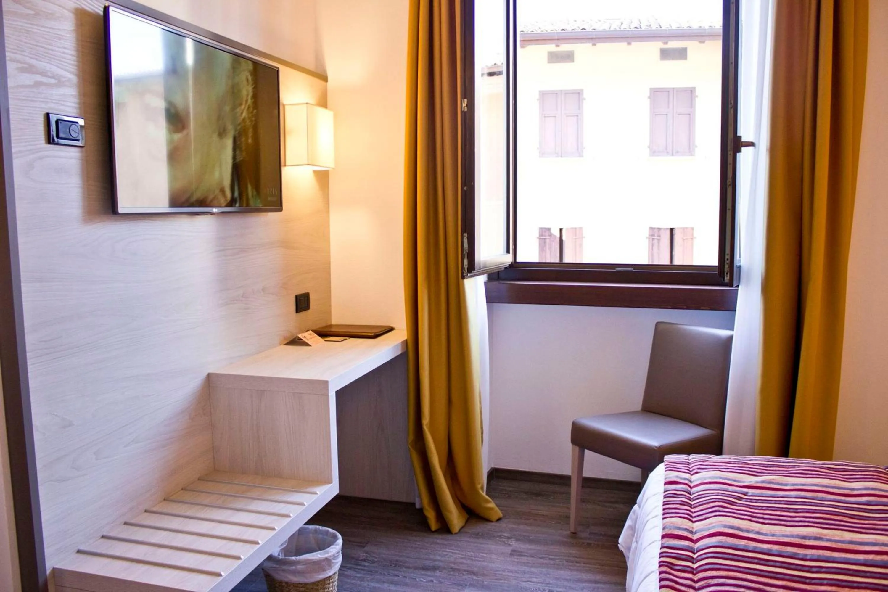 Decorative detail, Bed in Hotel Dolomiti