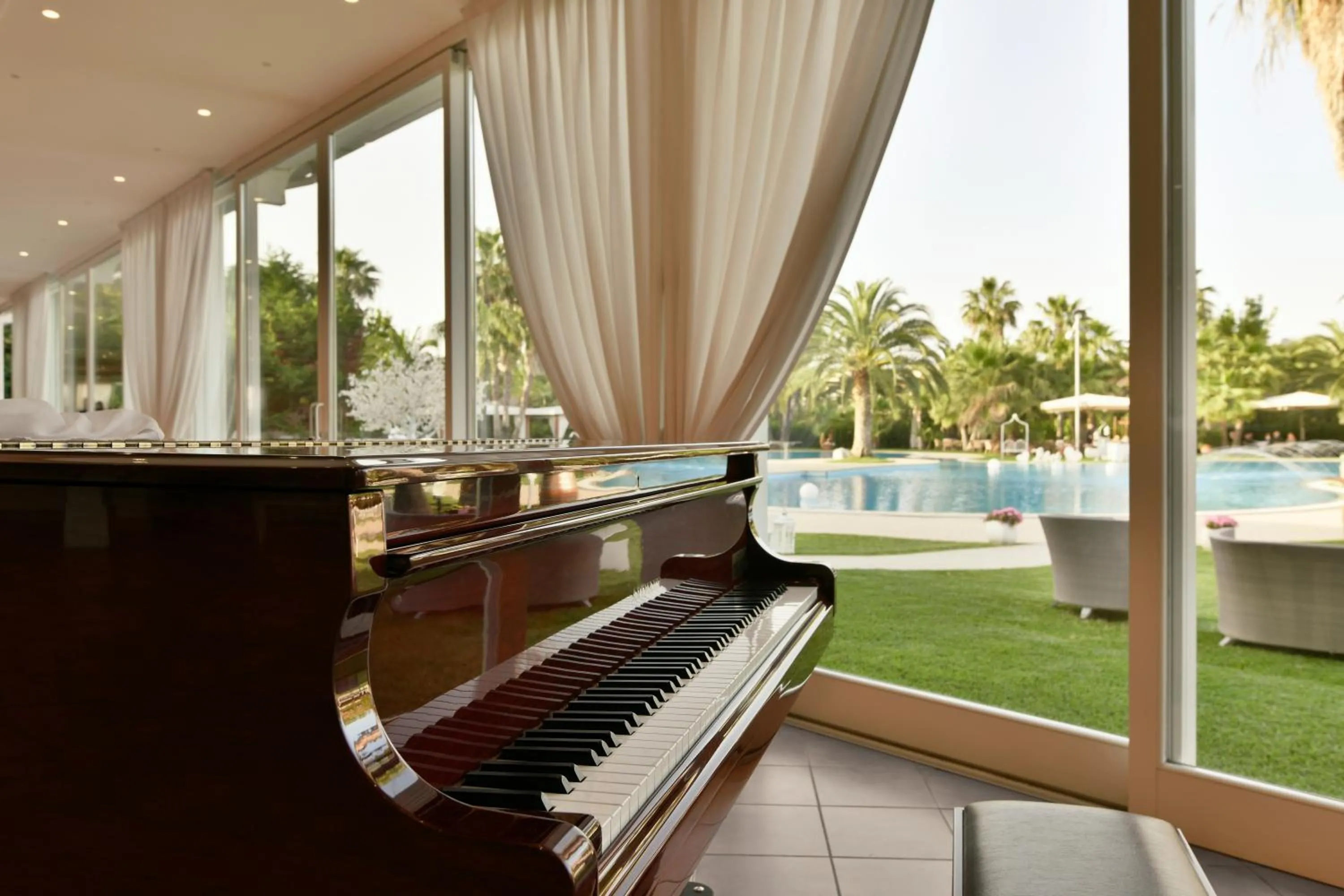 Swimming pool in Minerva Resort Hotel