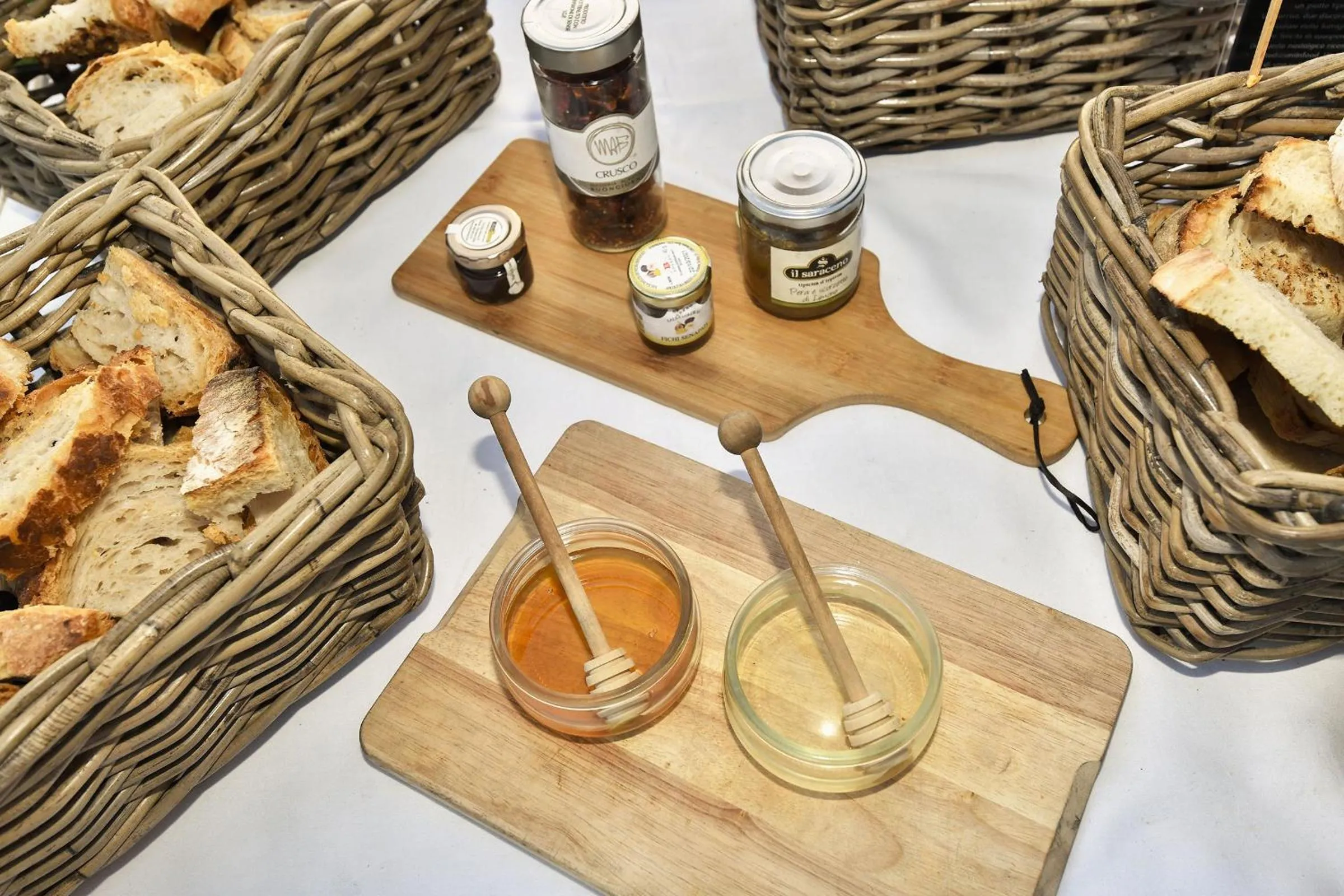 Food and drinks in Minerva Resort Hotel