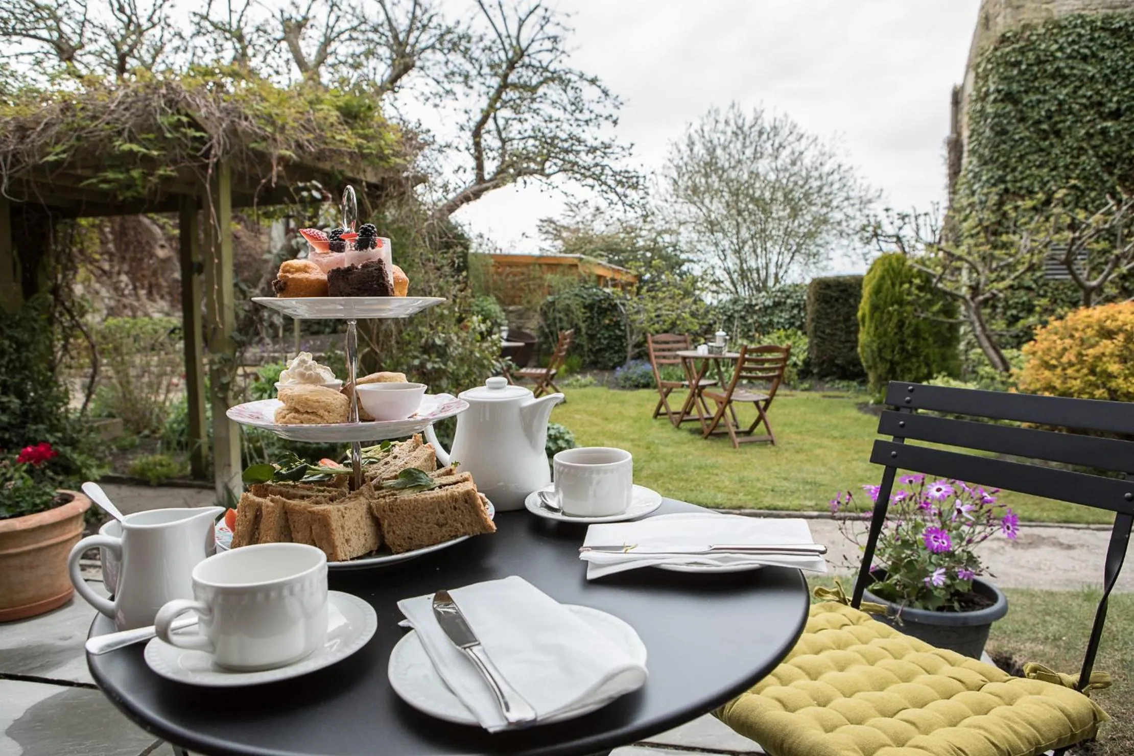 Garden in Bramwood Guest House