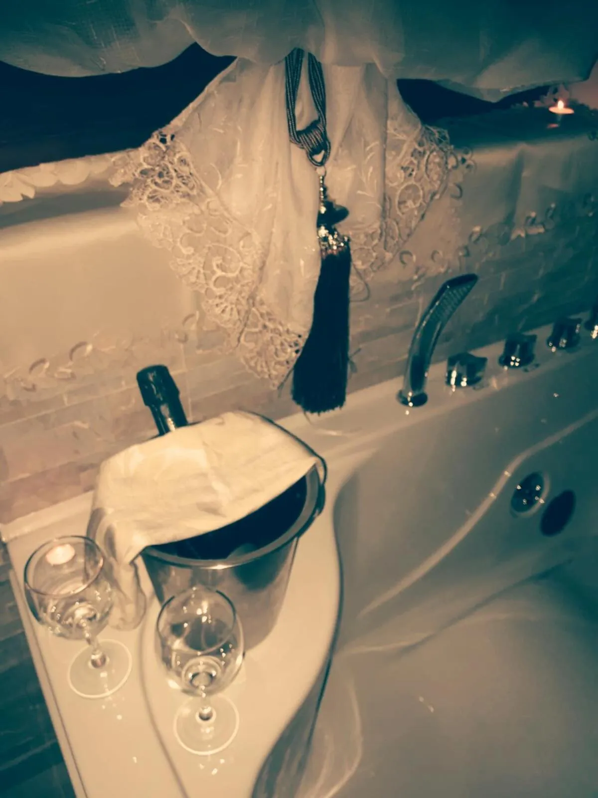 Hot Tub in Royal Hotel Montevergine