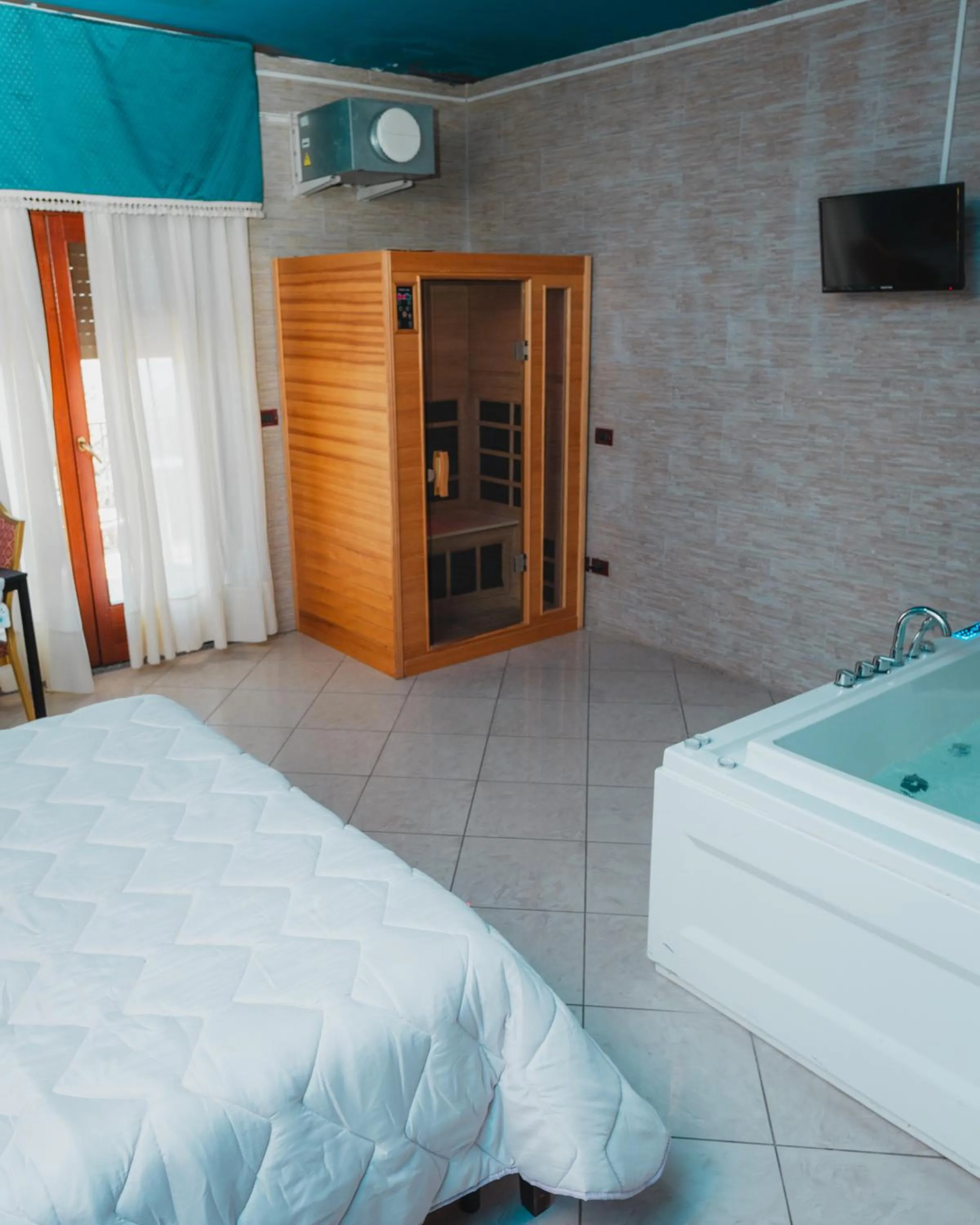 Bed in Royal Hotel Montevergine