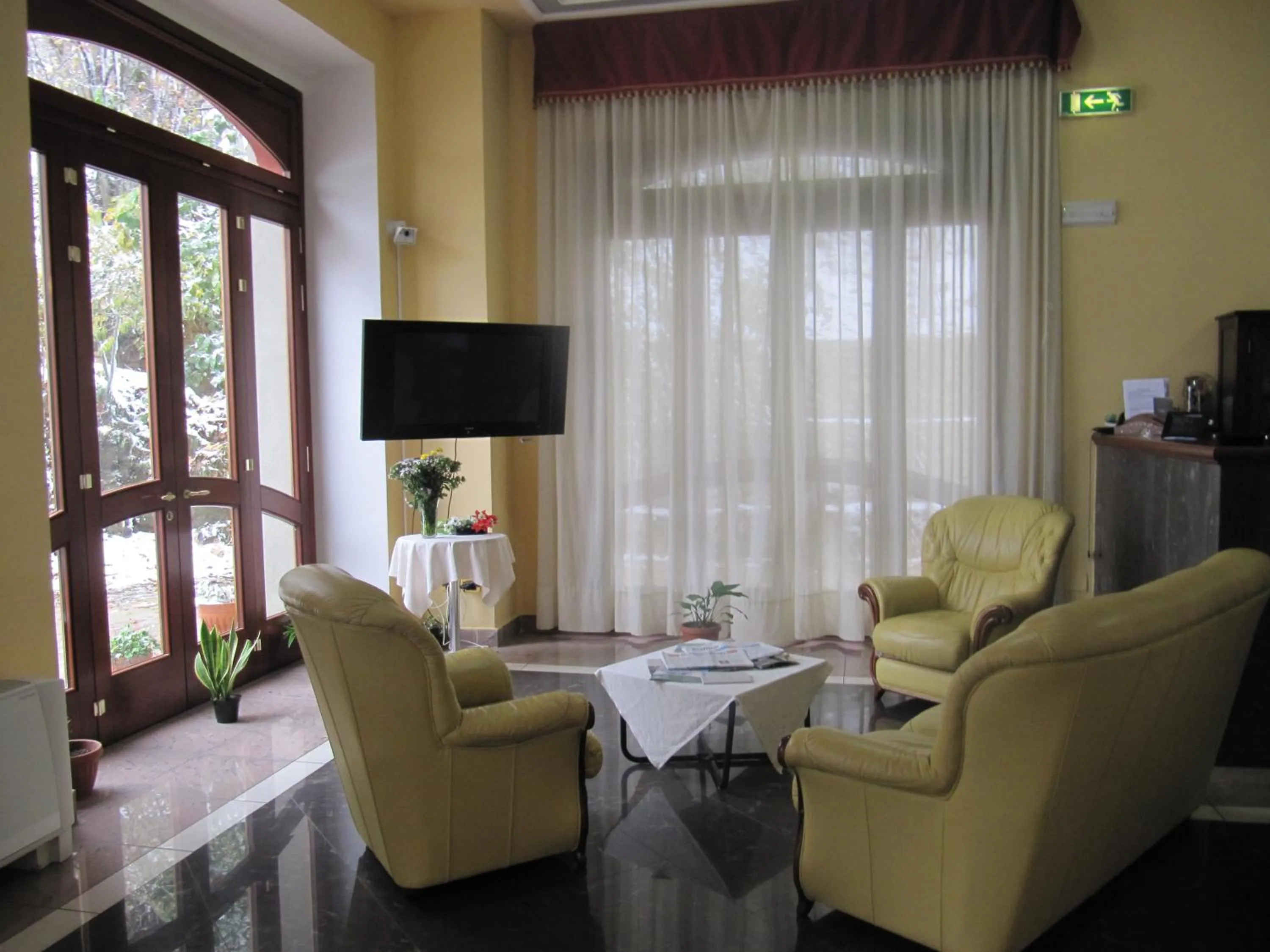 Lobby or reception in Royal Hotel Montevergine