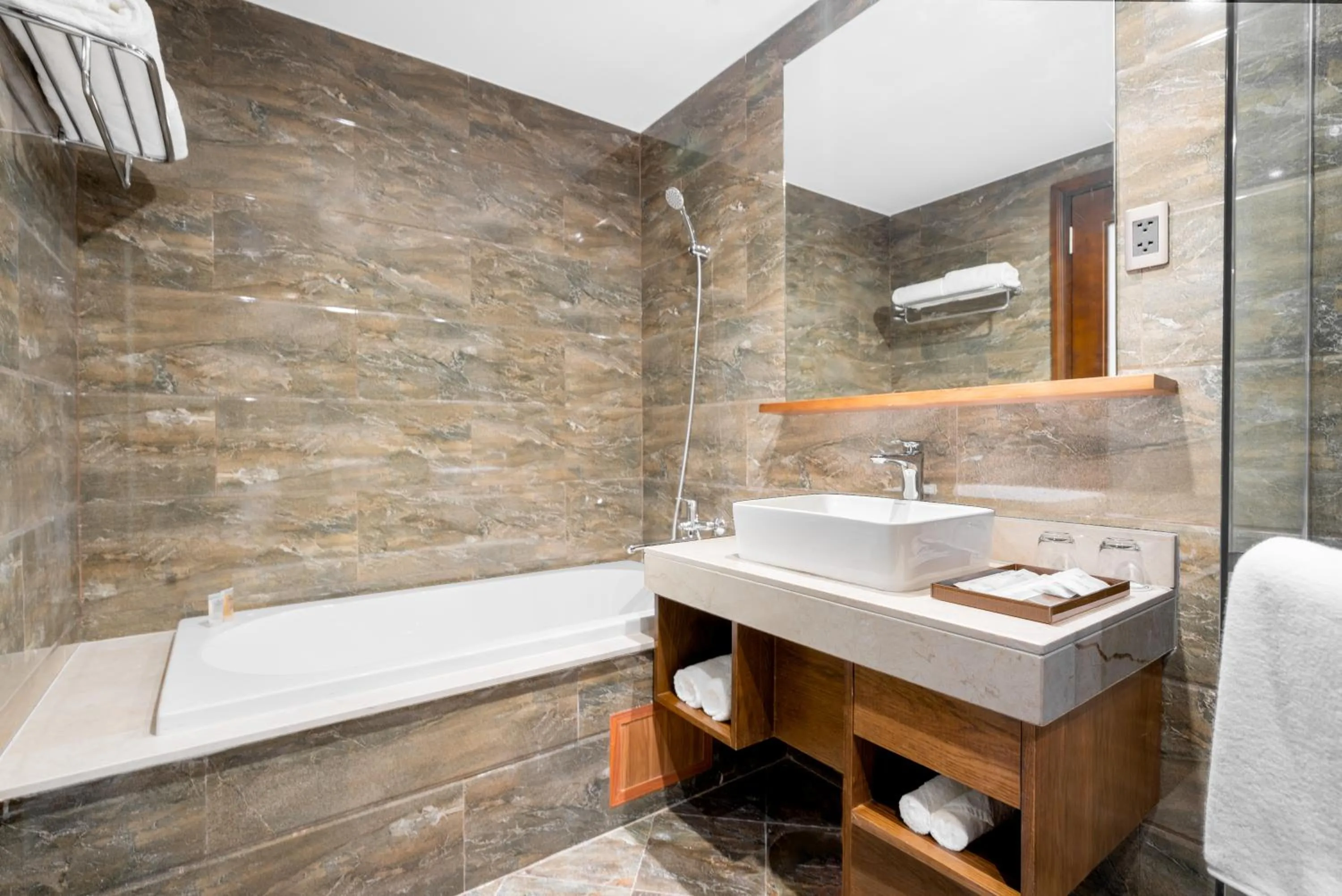 Bathroom in Alan Sea Hotel Danang