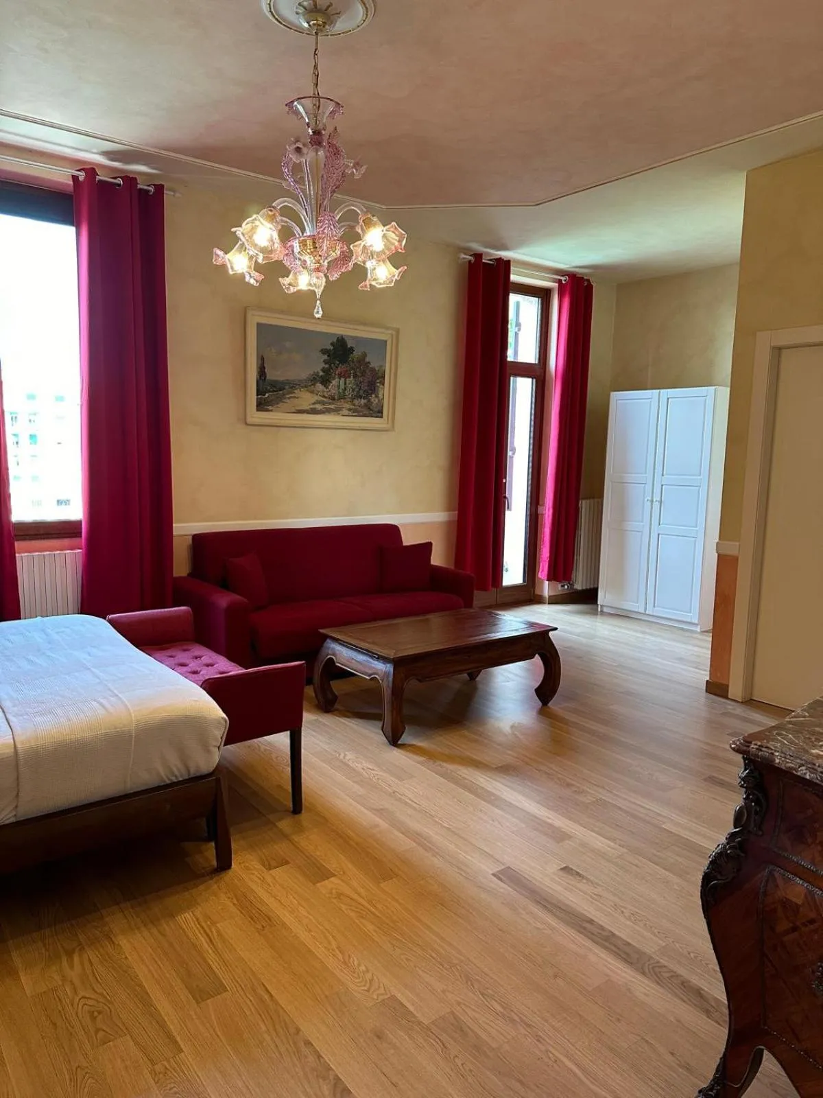 Bedroom, Bed in Lady Verona Residence