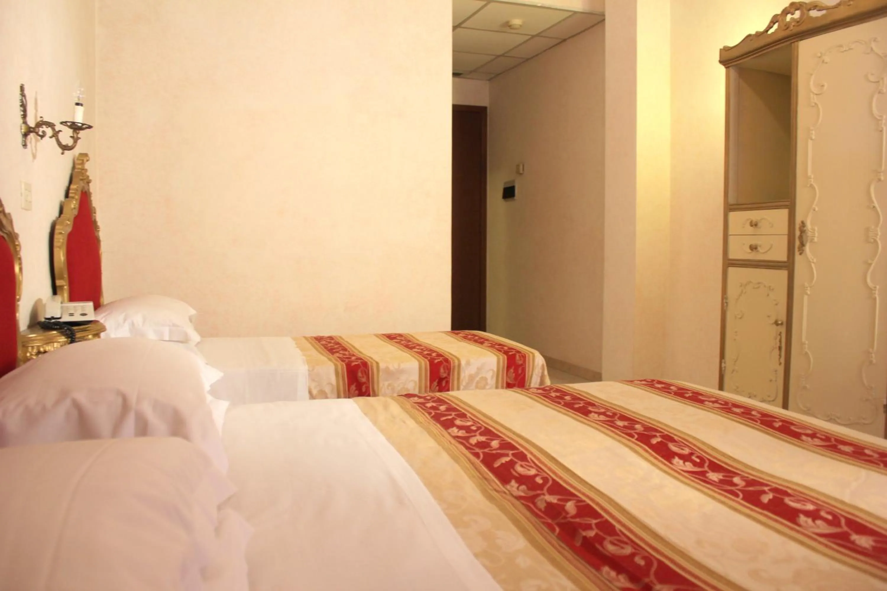 Bed in Hotel Romulus