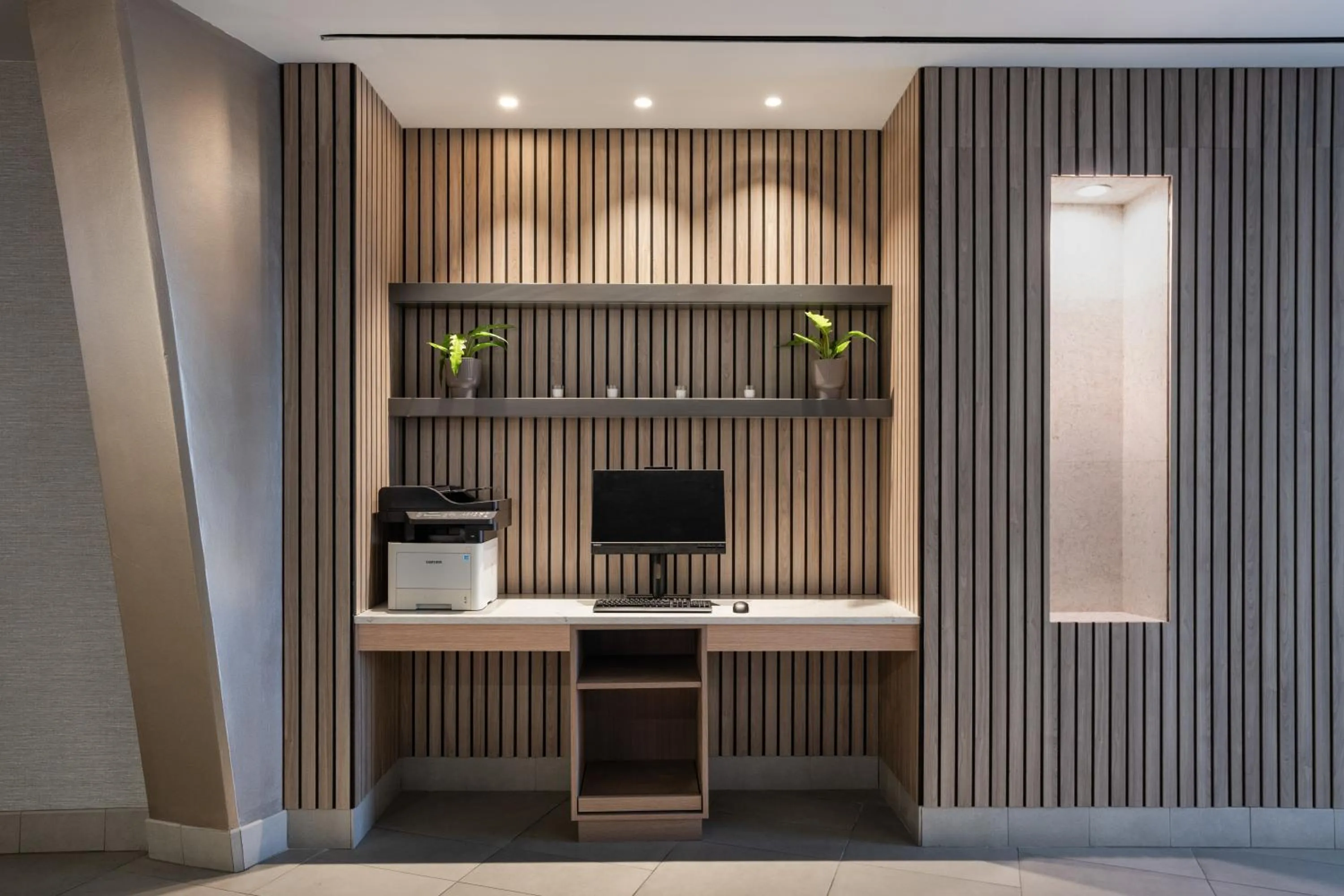 Business facilities in Hyatt House Washington DC Downtown Convention Center