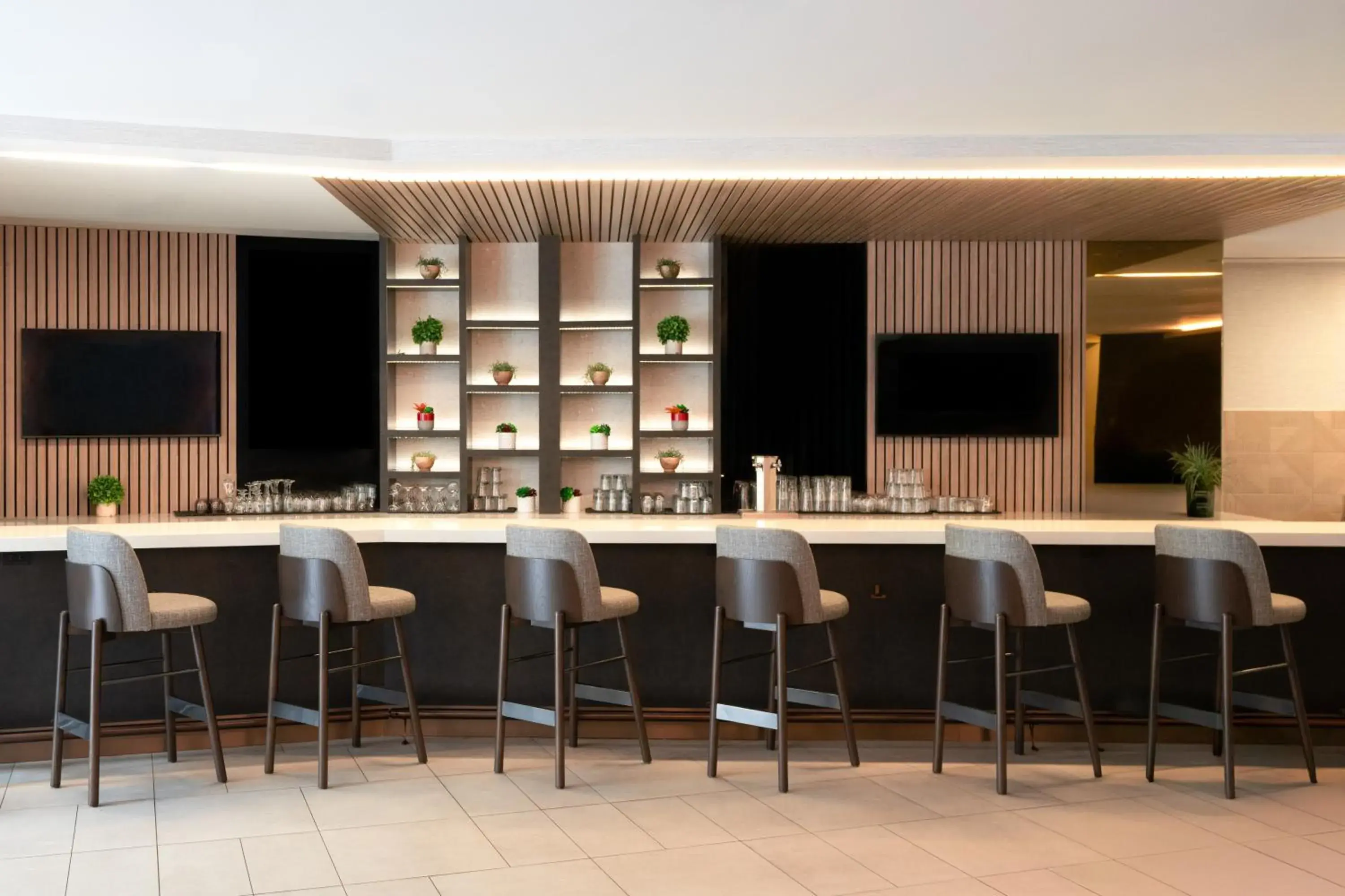 Restaurant/places to eat in Hyatt House Washington DC Downtown Convention Center Restaurant/places to eat in Hyatt House Washington DC Downtown Convention Center