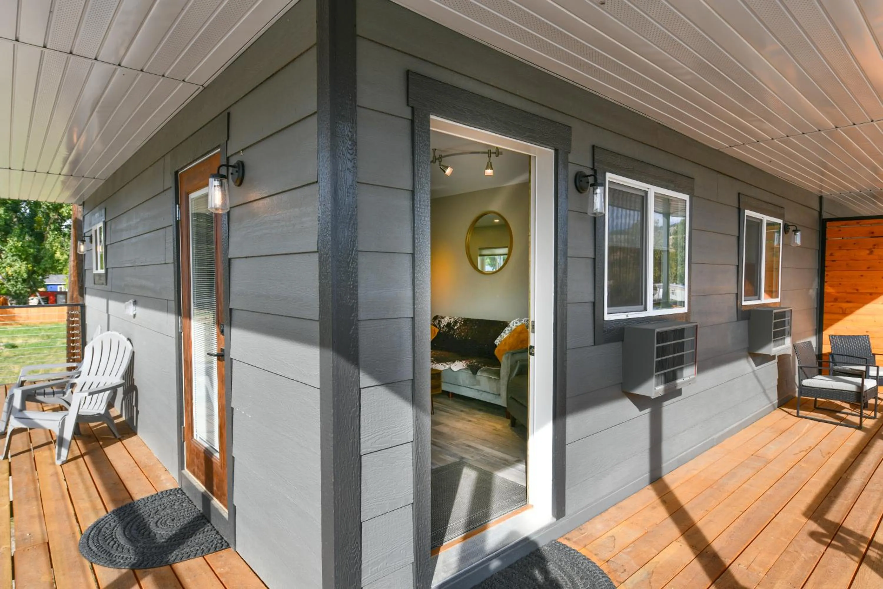 The Darmont Hotel and Suites