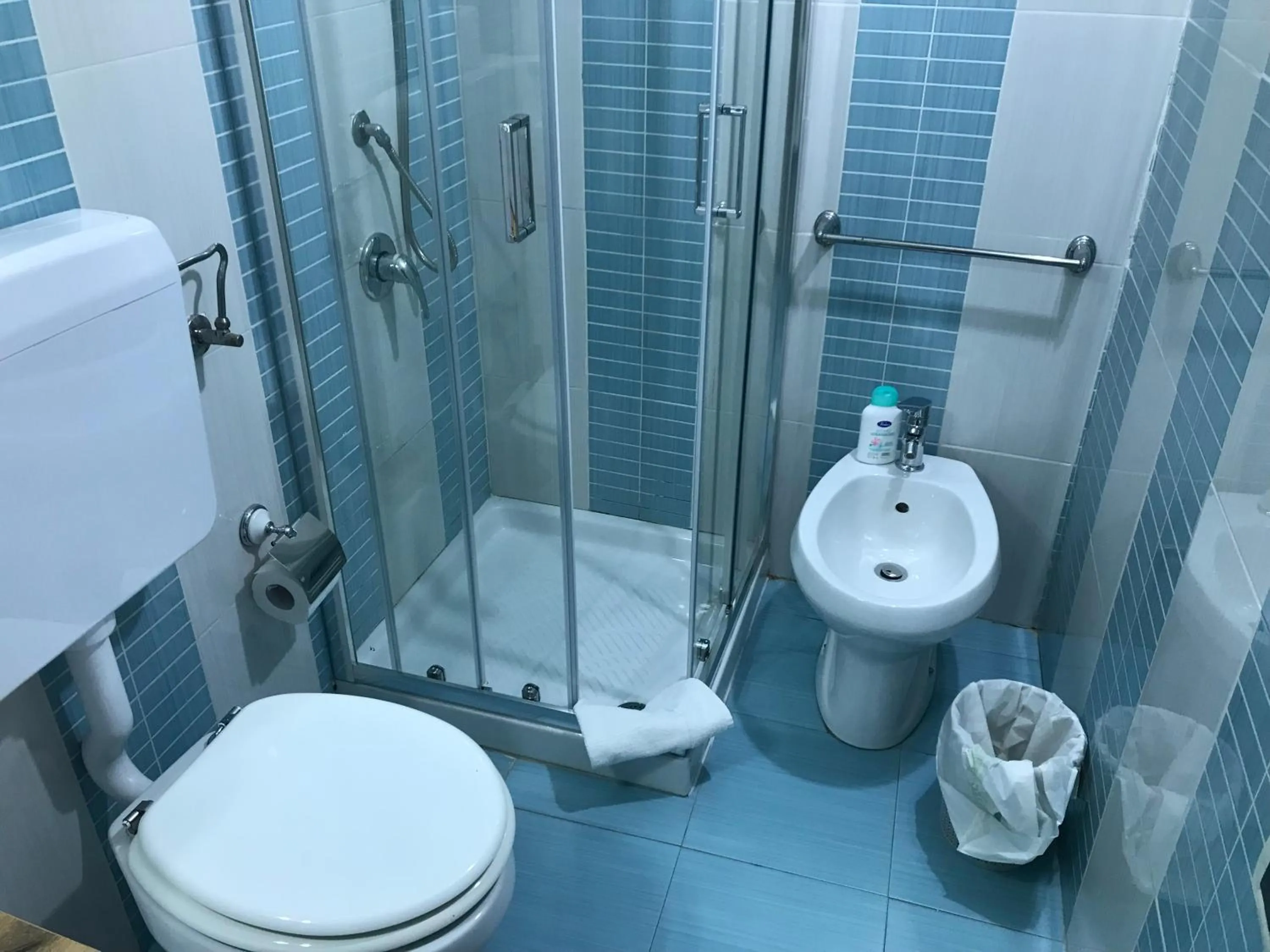 Shower in Busalacchi B&B