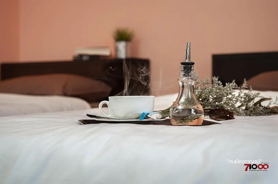 Bed in U Dee Room and Coffee