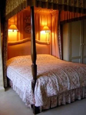 Bed in Mill Hay Country House