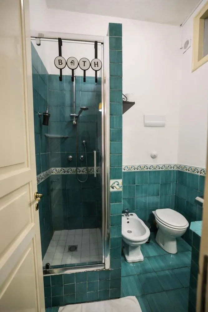 Shower in Ai Tintori