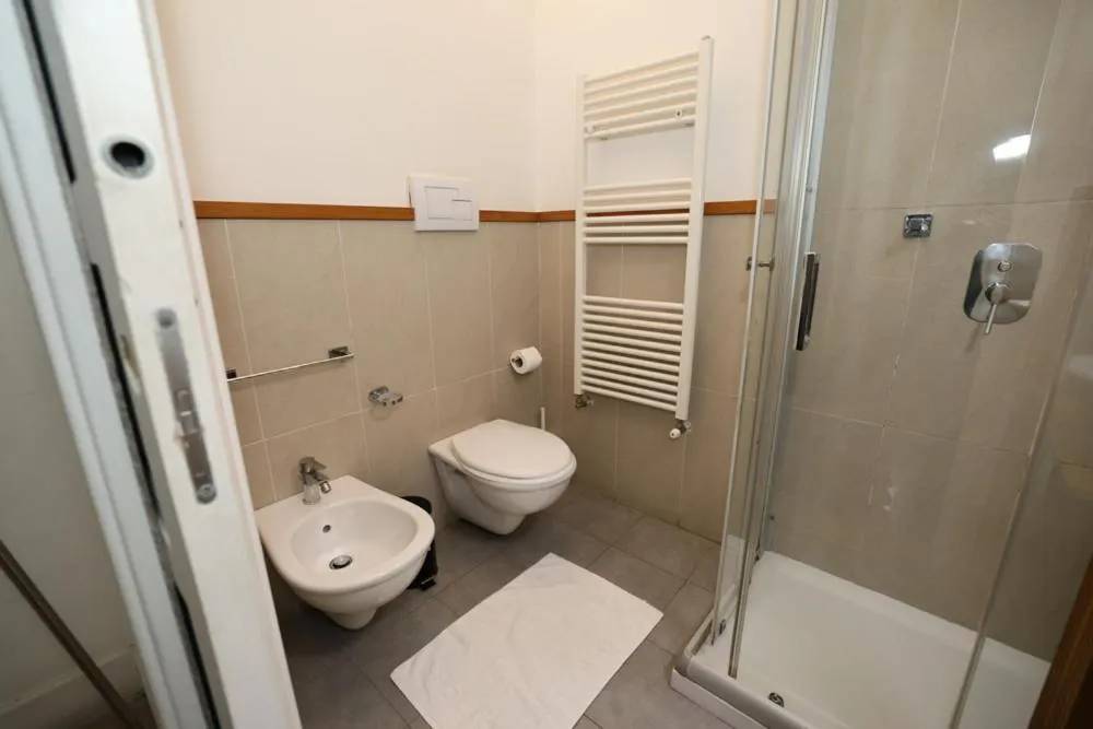 Toilet in Ai Tintori